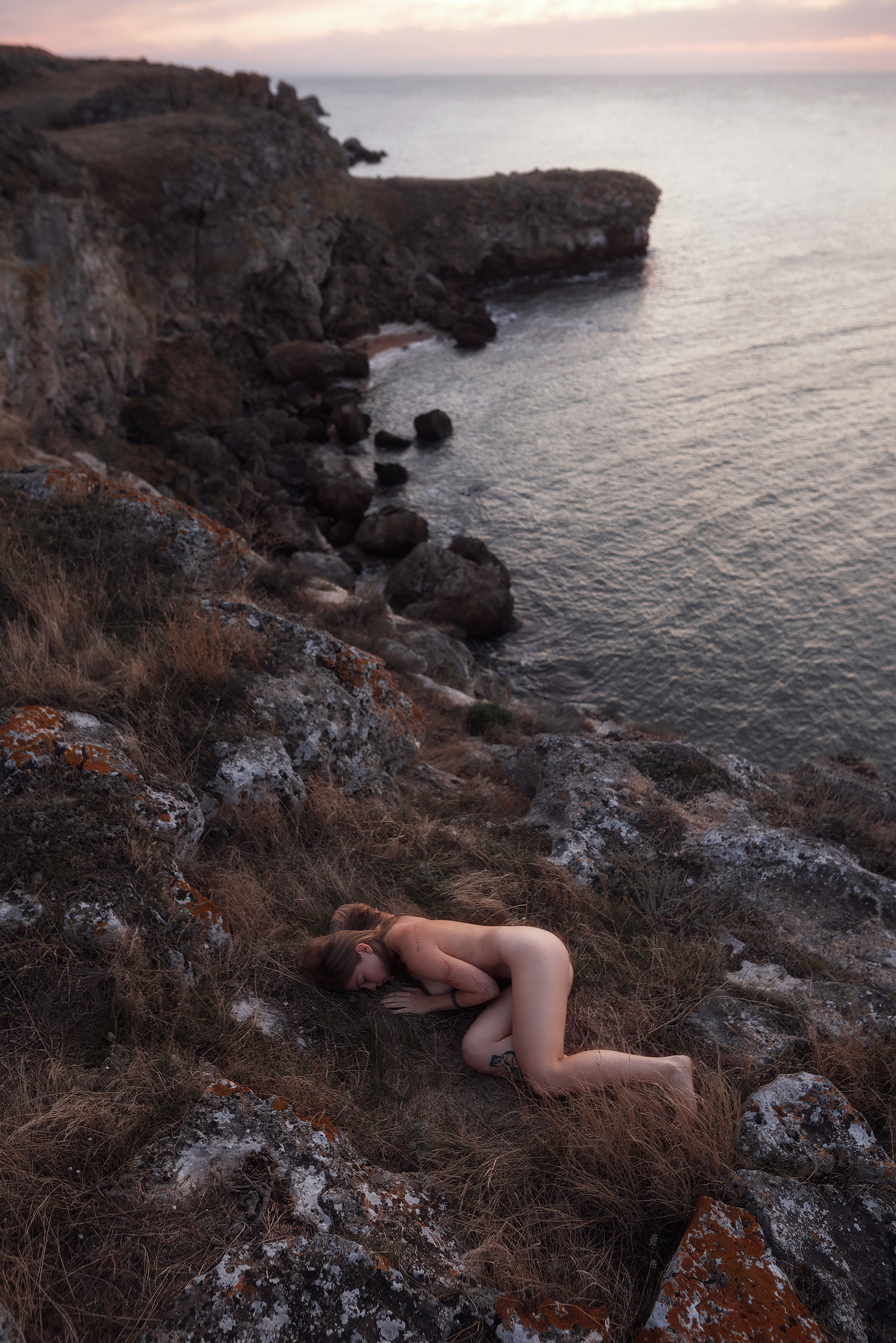 #artphotography #nudeart #sensualphotography #blackandwhitephoto #fineartnude #naturalbeauty #moodyportrait #bwportrait #softlight, Александр Кислов