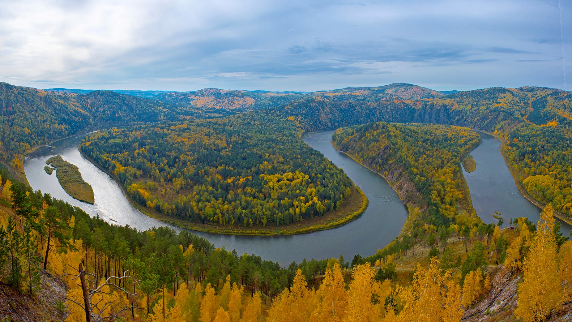 мана, красноярск, краски, осень, горы, тайга, золото, долина, скалы, петли, панорама, Мальцев Юрий