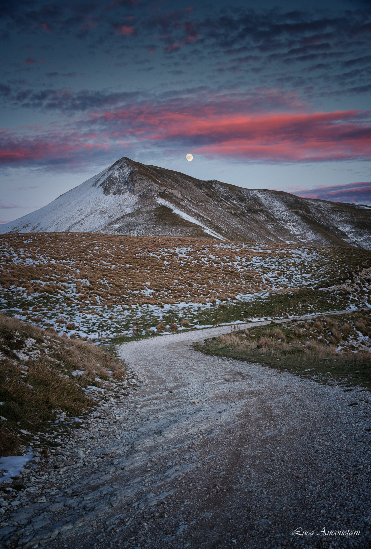 landscape nature sibillini nat park italy moon path marche region, Anconetani Luca