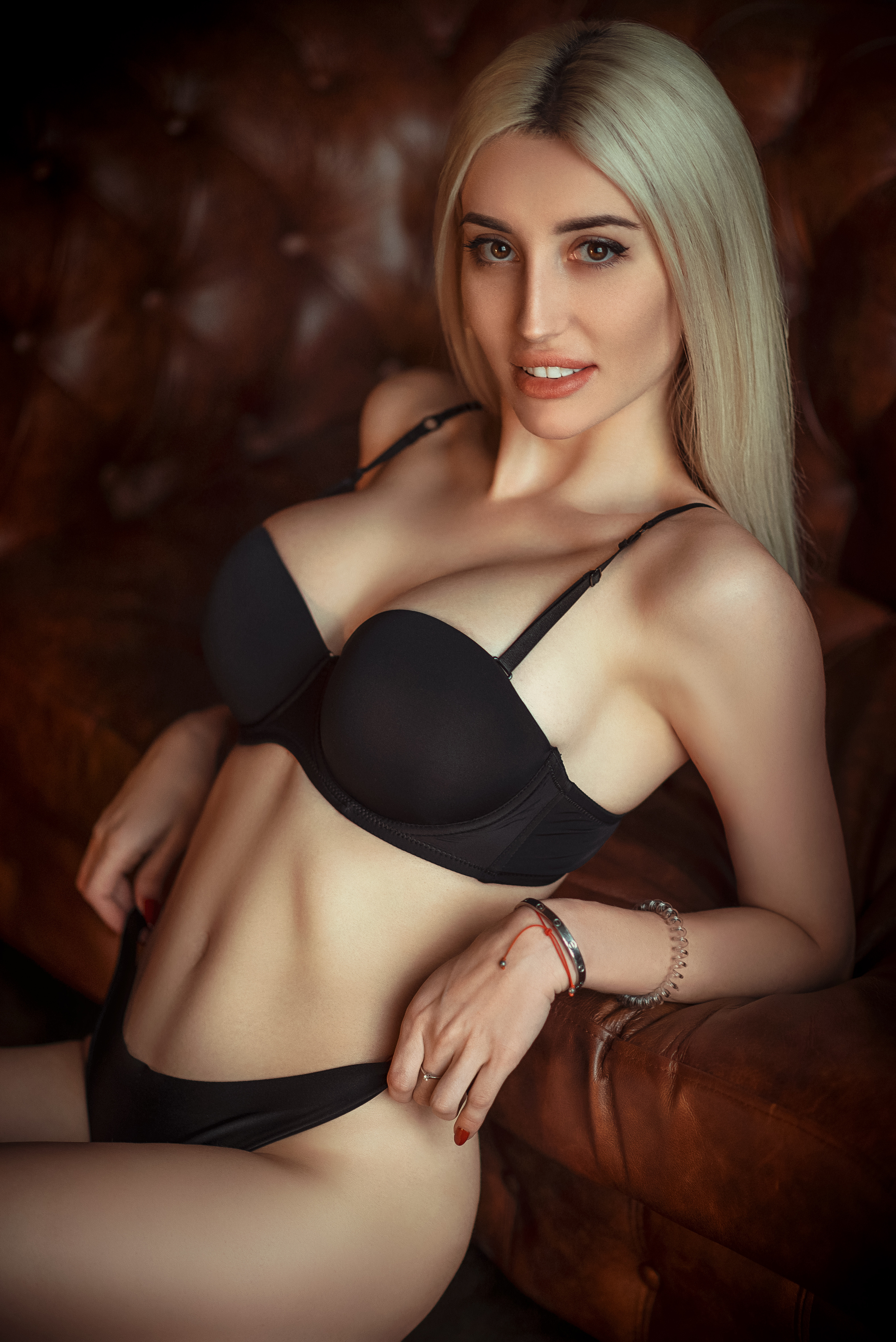 girl, model,hot, studio, portrait, black, light, young, summer, sexy, Frost Stanley