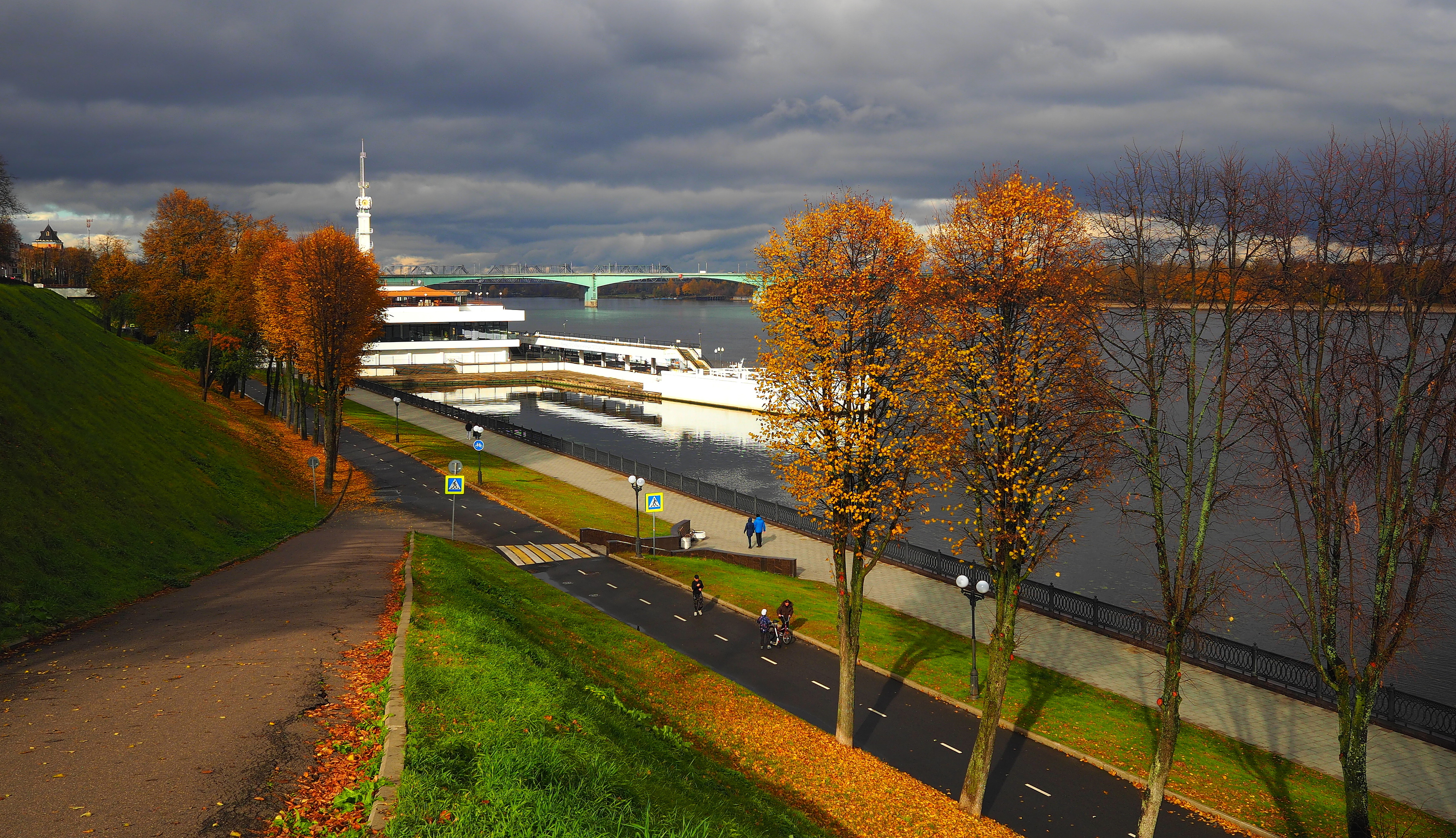 ярославль волга набережная осень, ANDREY PERESHEIN