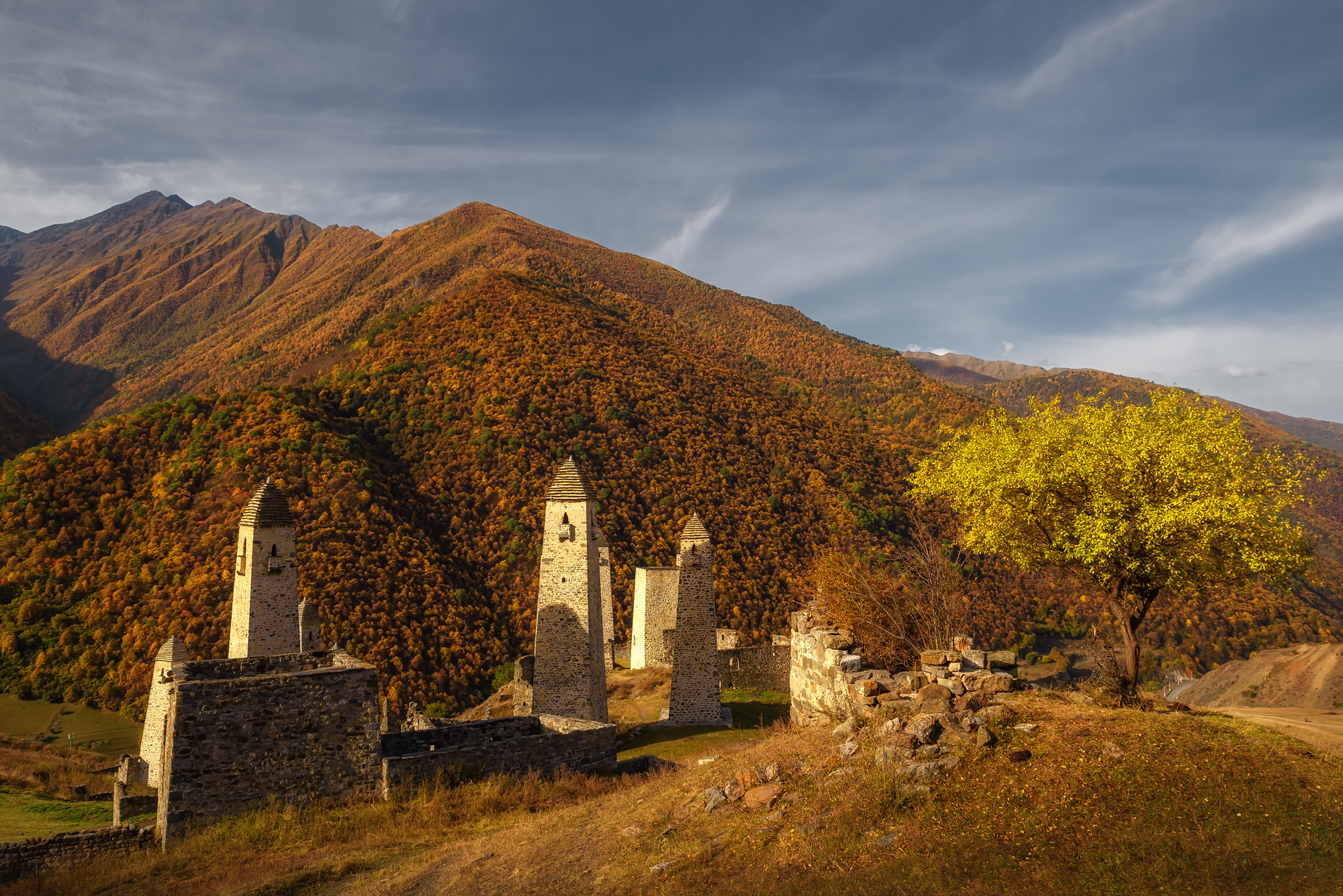 кавказ,горы, ингушетия, эрзи, башня, башни, осень в горах, осень, осенний пейзаж, горы осенью, утро в горах, утро, Zakharov Armen