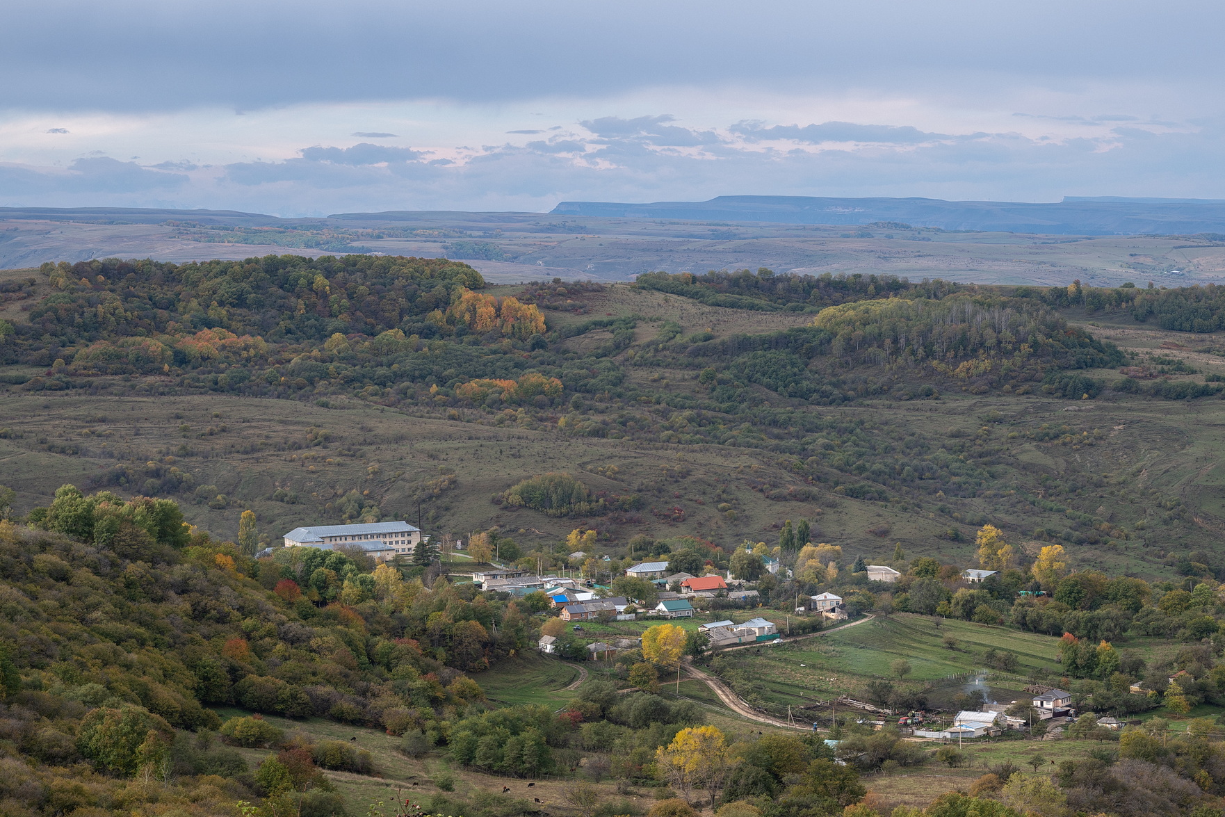 гора, осень, небо, плато, облака, утро, тучи, вечер , слои, холмы, долина, дымка, лес, Арсен Алабердов