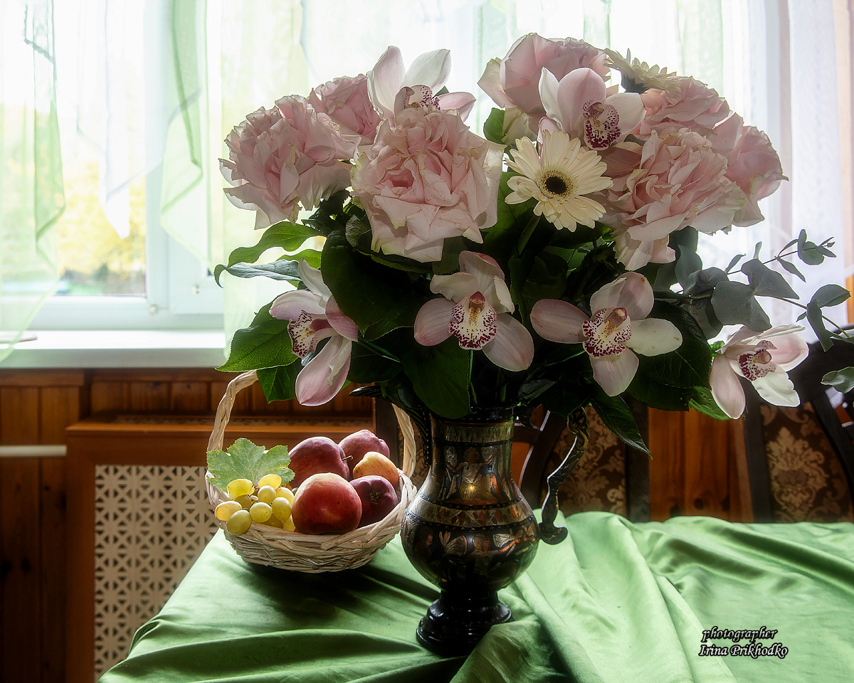 натюрморт, цветы, букеты, интерьер, фрукты, Приходько Ирина