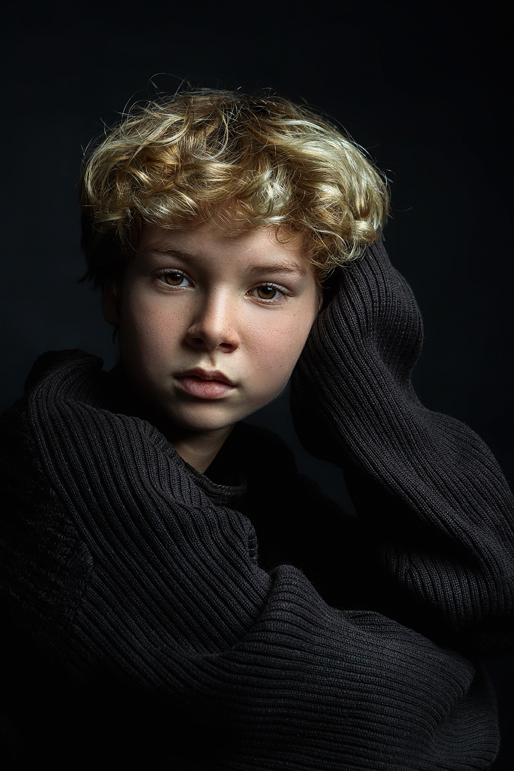 , Антон Леонов