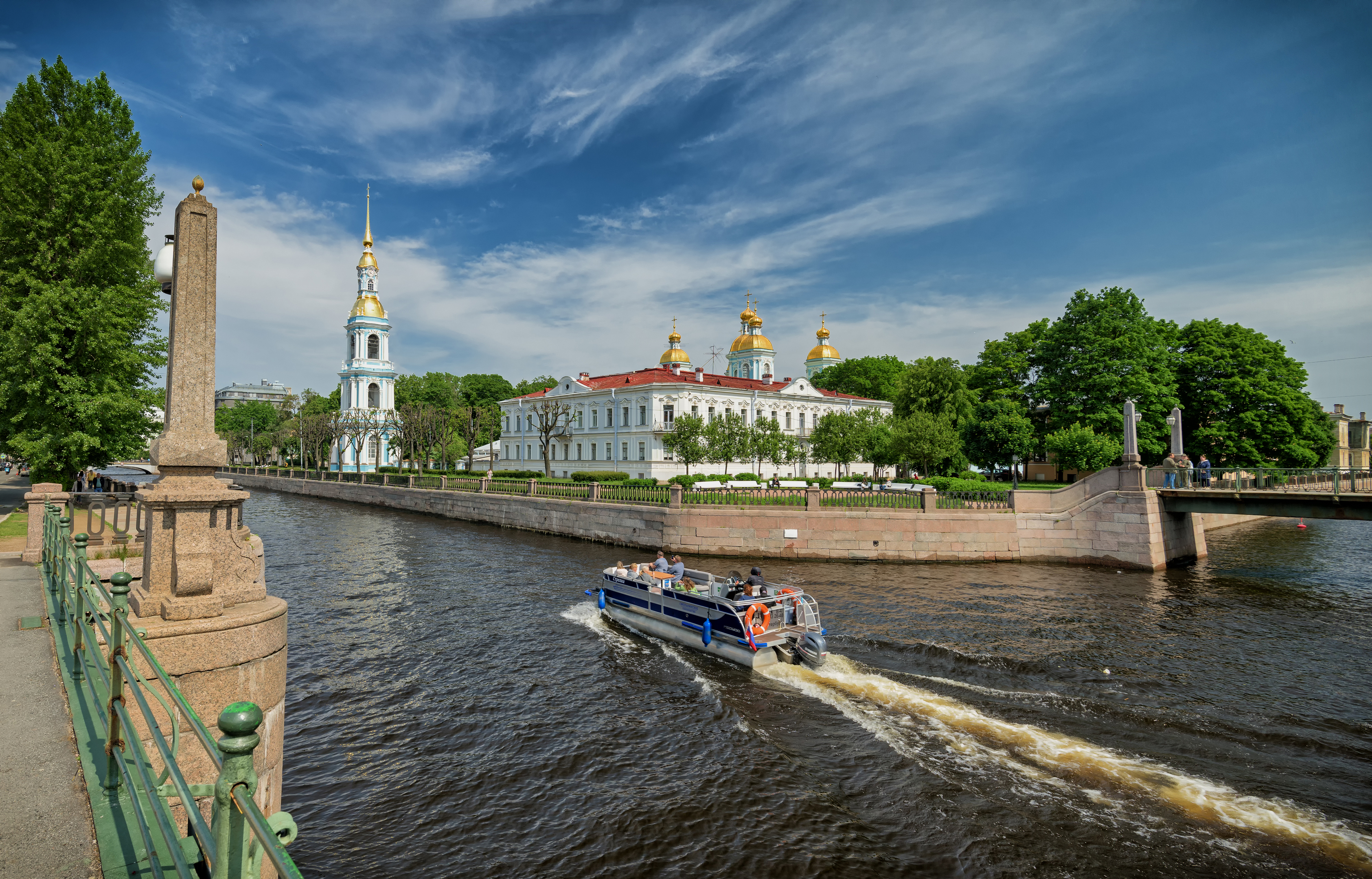 спб канал грибоедова, Тихонов Дмитрий