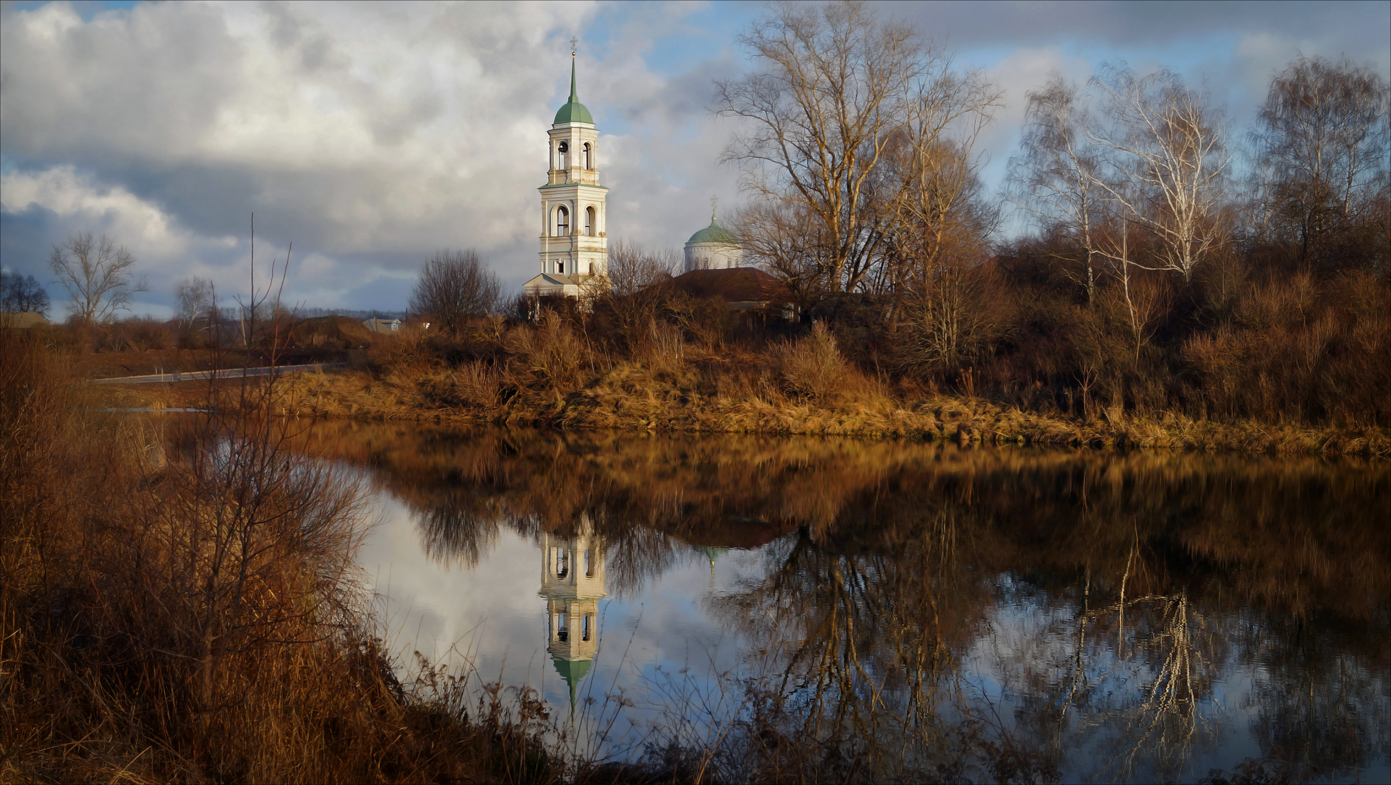 село ичалово нижегородская осень пруд отражение, Чумаков Александр