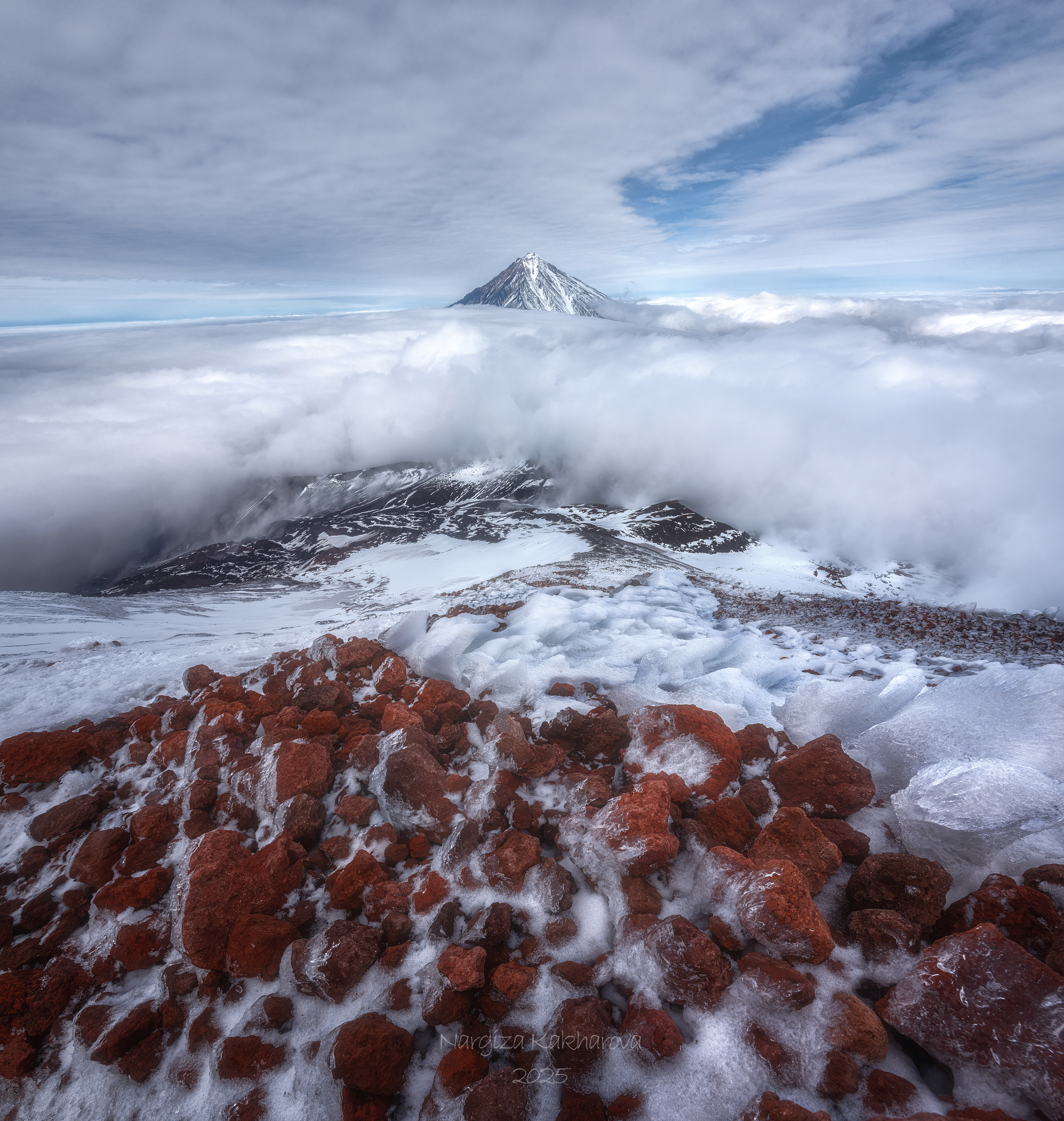 камчатка, корякский вулкан,облака, Nargiza Kakharova