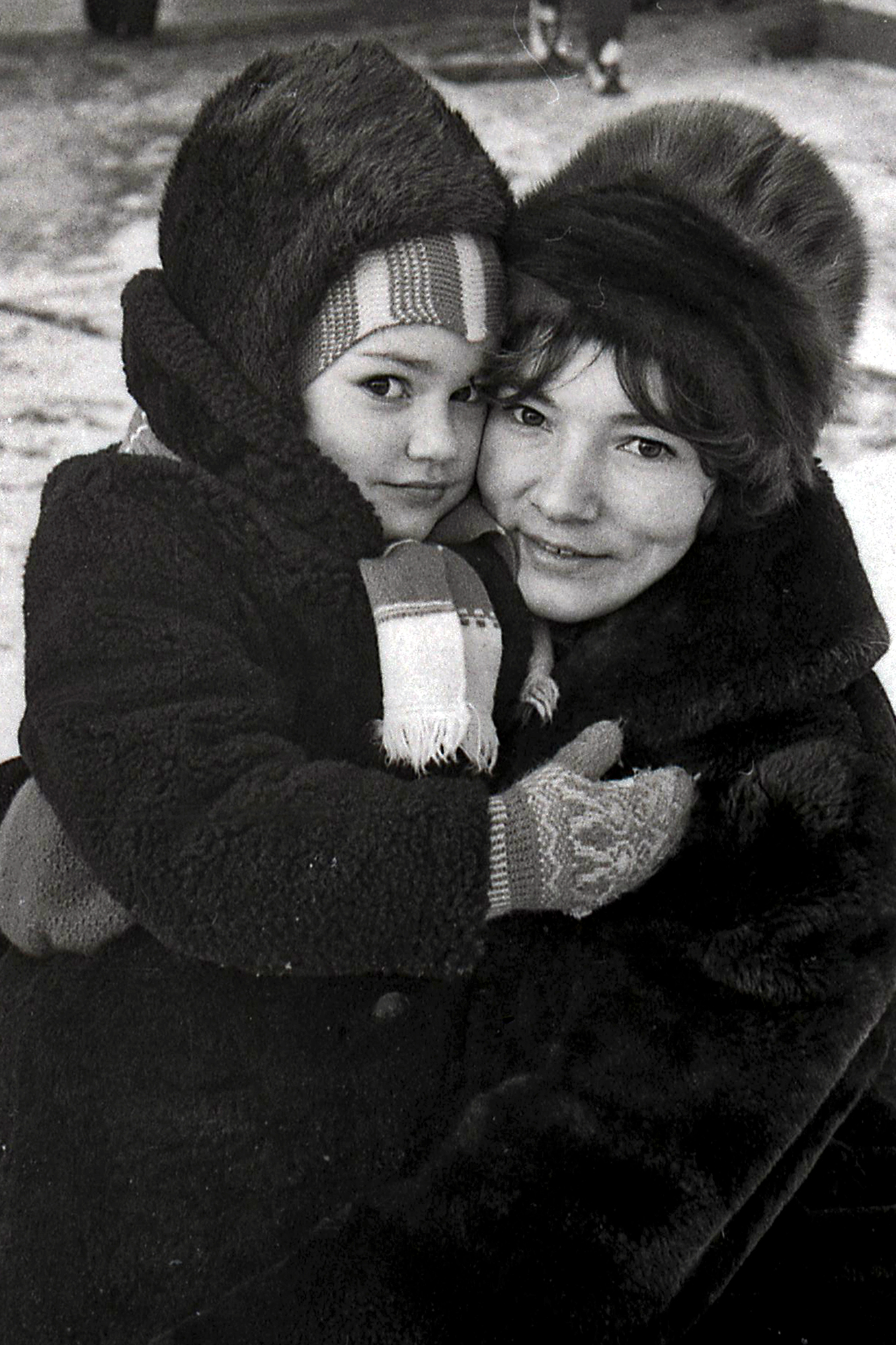 мама, дочь, портрет, глаза, взгляд, чб, мончегорск, Николай Смоляк