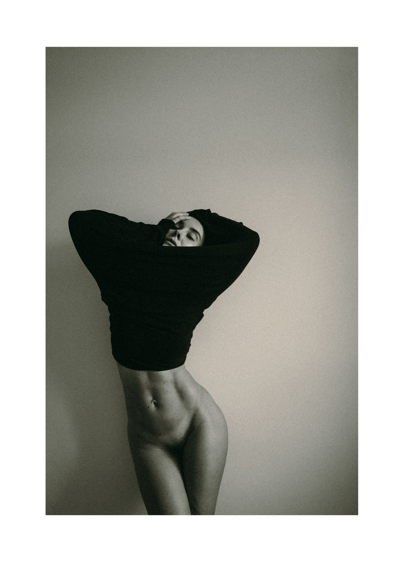 nude, art, sensual, naked, woman, model, young, sexy, sensuality, lovely, pose, studio, minimalism, fine, erotic, boudoir, yoga, intimacy, horny, intimate, video, backstage,, Дмитрий Щекочихин