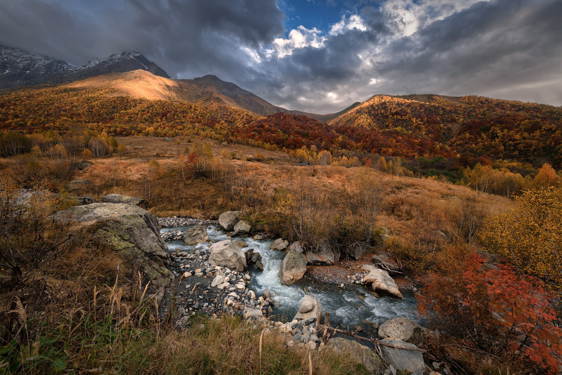 racha, lechkhumi, koruldashi, river, fall, autumn, forest, trees, yellow, red, mountains, rocks, clouds, sky, nature, landscape, scenery, travel, outdoors, georgia, sakartvelo, chizh, Чиж Андрей