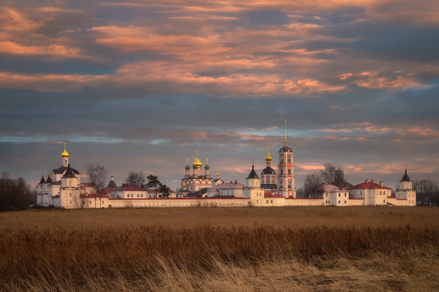 варницы, ростов великий, ярославская область, россия, храм, церковь, православие, монастырь, осень, вечер, закат, облака, Томислав Ракичевич