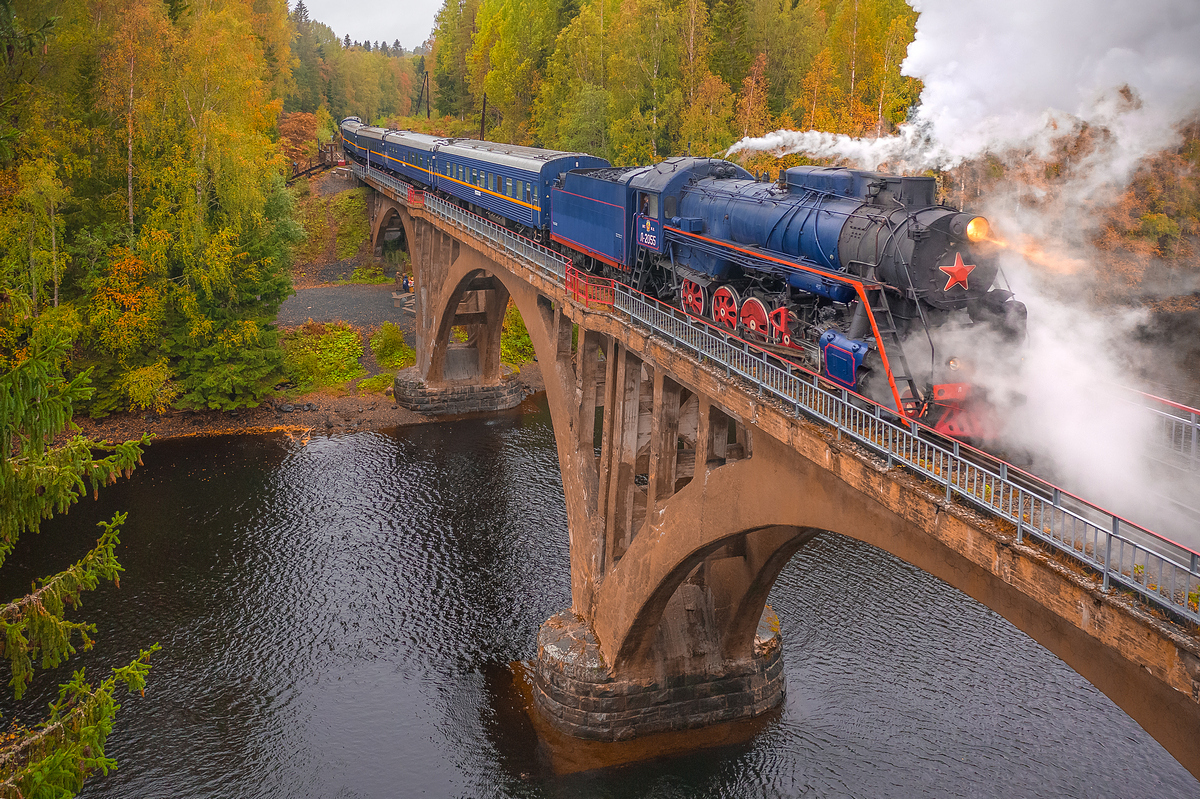 осень, золотая осень, паровоз, рускеальский экспресс, ретропоезд, янисйоки, арочный мост, карелия, ладога, северное приладожье, сортавала, питкяранта, русский север,северная природа, северный пейзаж, пейзажи карелии, фототуры по карелии, фототуры по ладог, Уютнов Кирилл