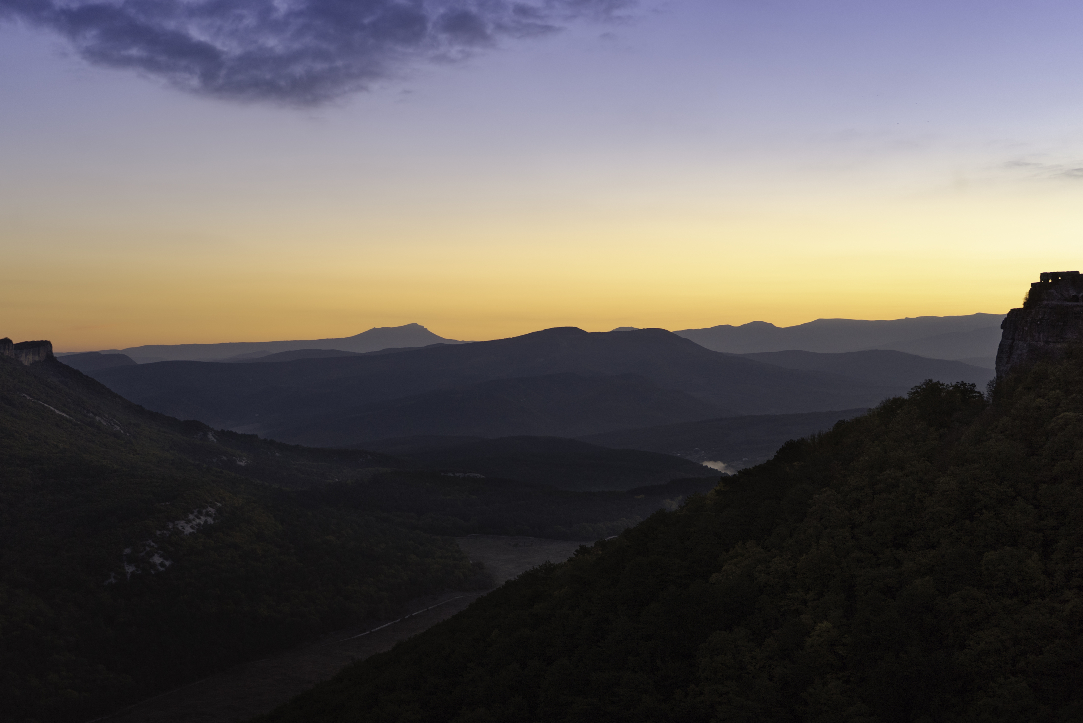 Россия, Крым, Бахчисарайский район, Мангуп-Кале, рассвет, , Гаврилов Юрий