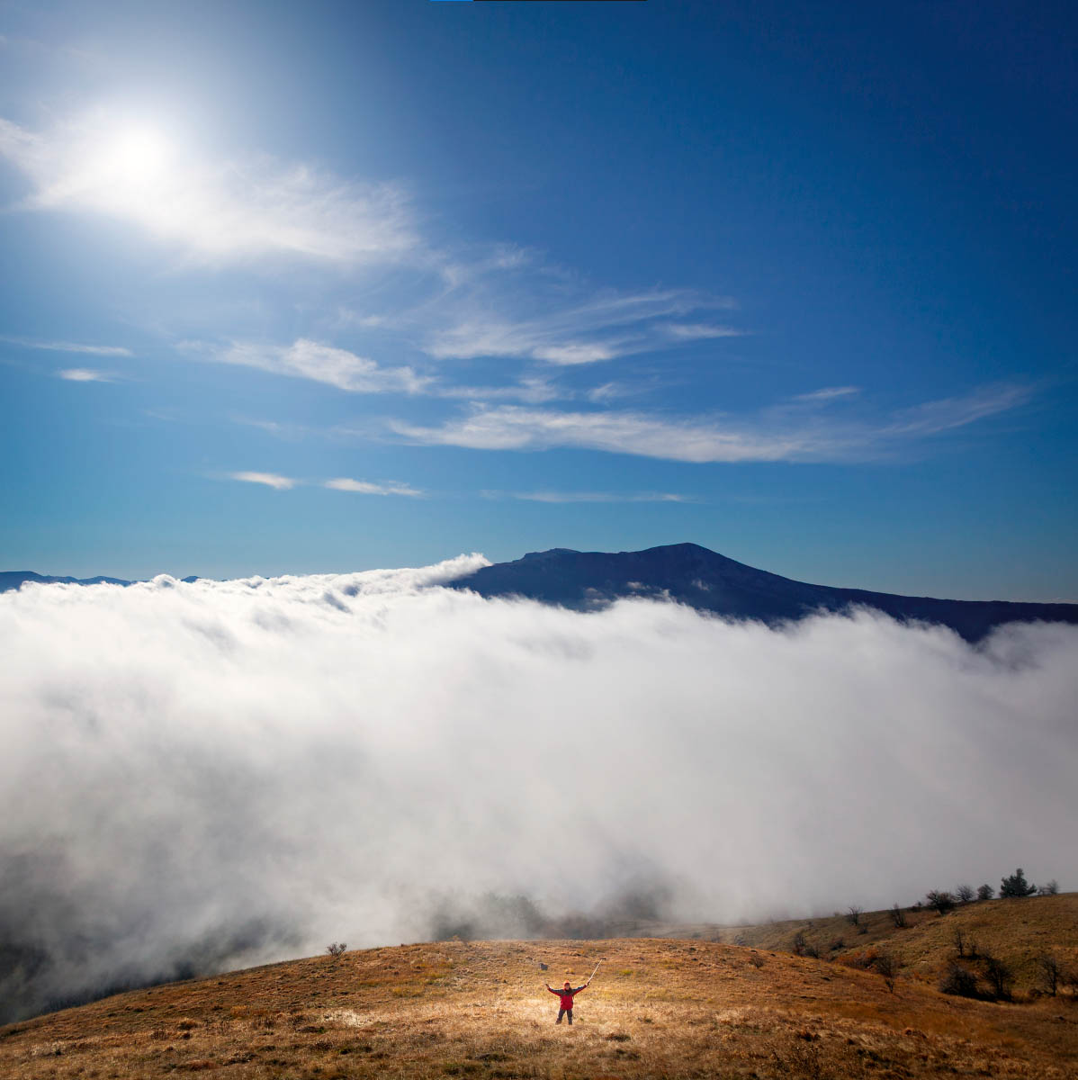 туман, крым, небо, горы, человек, турист, Пучков Алексей