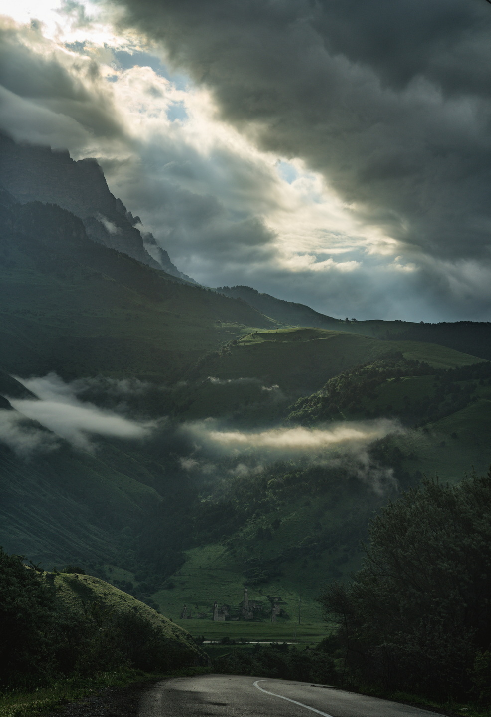 , Дэм Константин