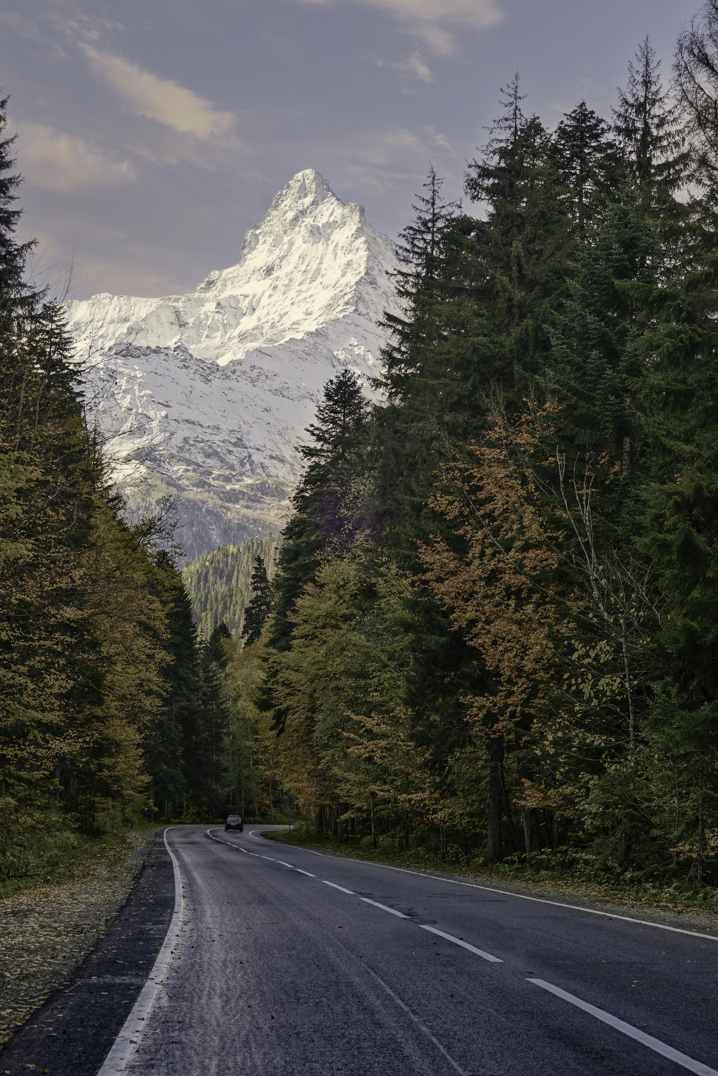 Россия, Карачаево-Черкессия, Домбай, Гора Белалакая, осень,, Гаврилов Юрий