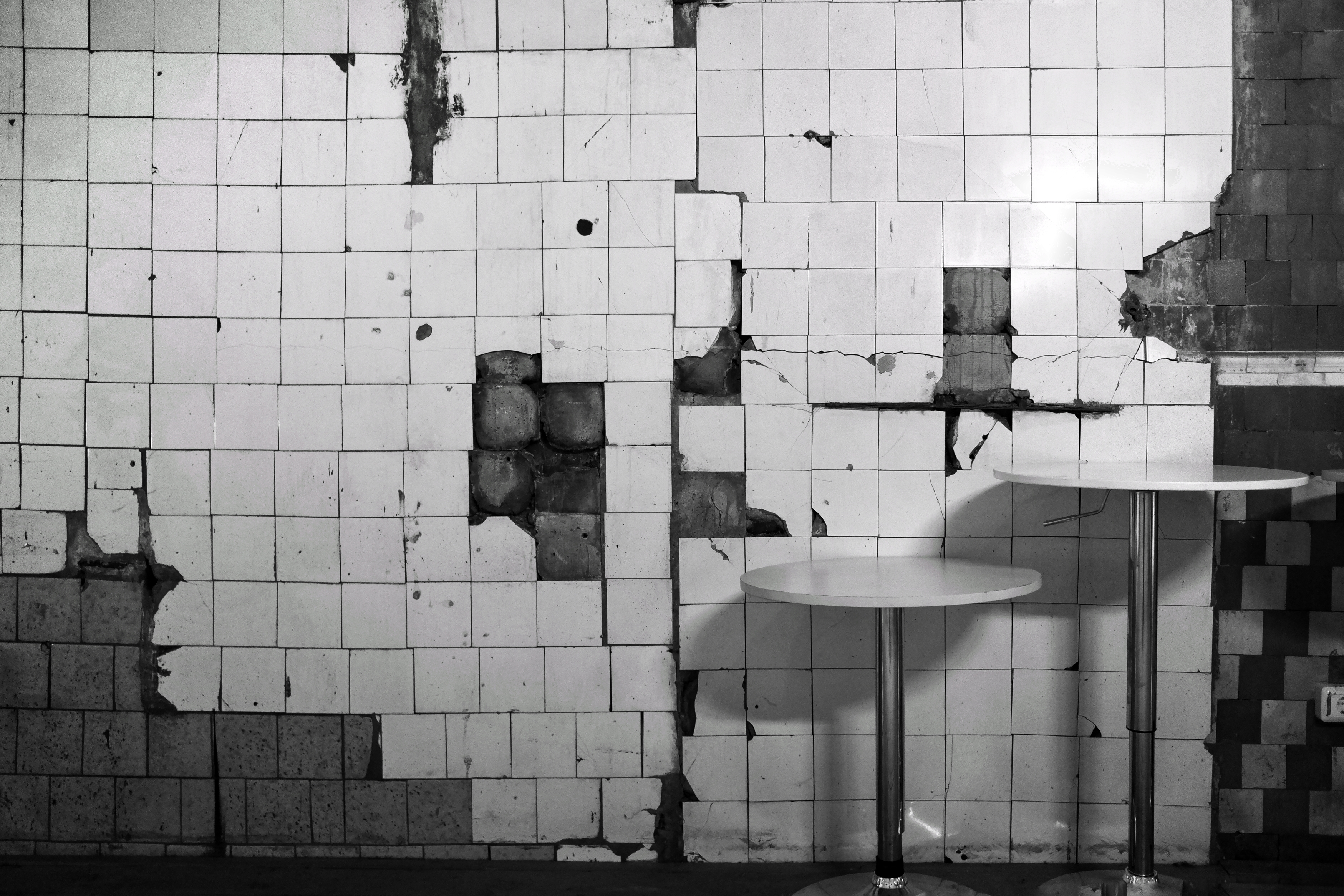 столы, одиночество, забыт, Зорин Миша