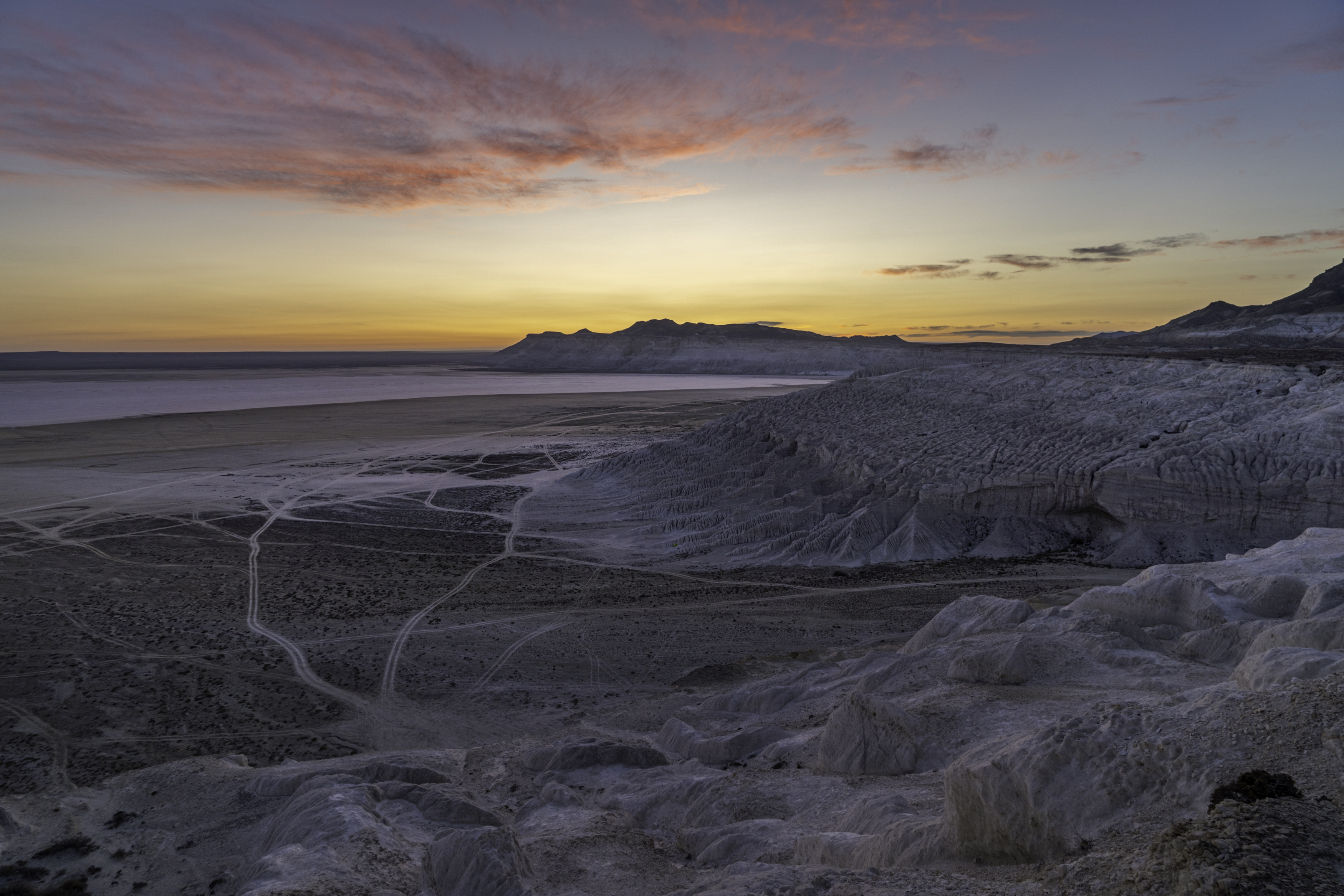 Казахстан, полуостров Мангышлак, Мангыстау, солончак Тузбаир, закат, , Гаврилов Юрий