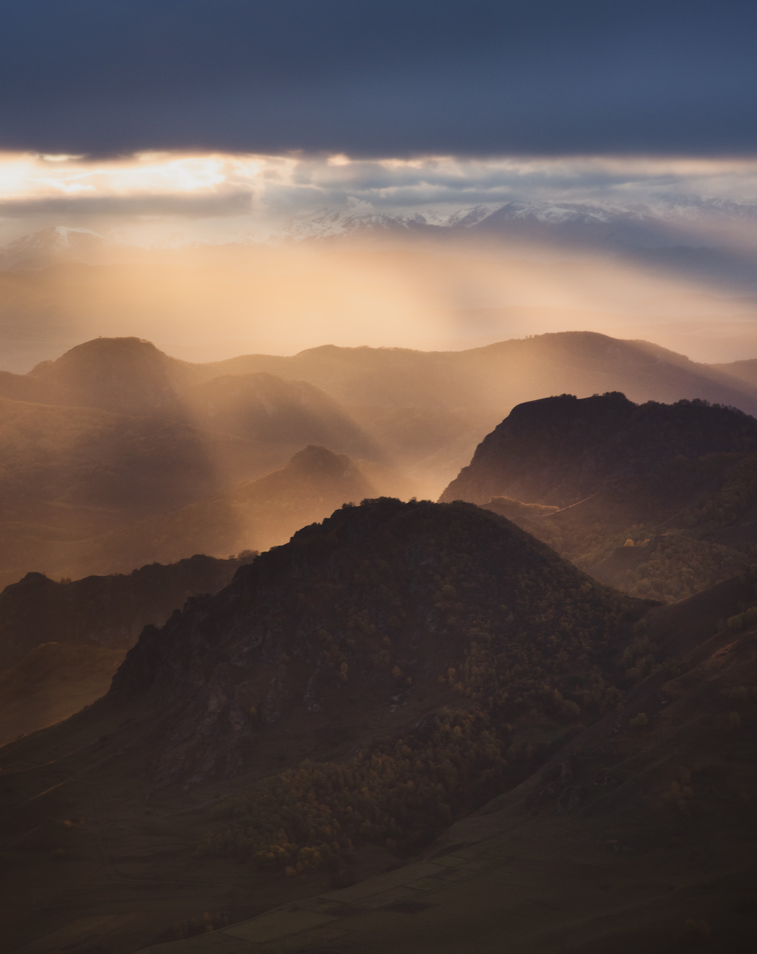 горы, кавказ, закат, осень, золото, солнце, луч, mountains, caucasus, sunset, autumn, golden, sun, sunbeam, Дмитрий