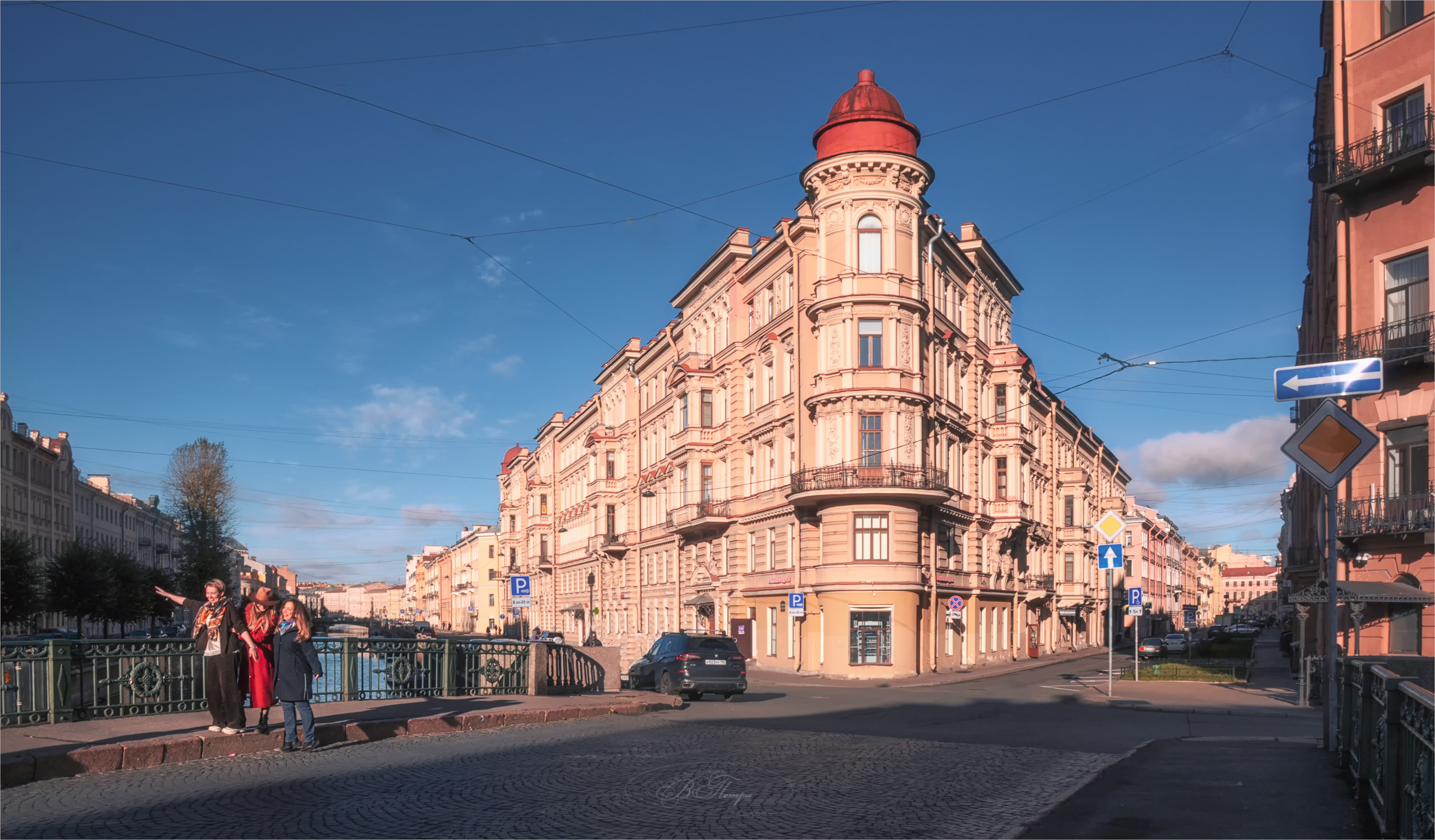 здания улица девушки мост, Вера Петри