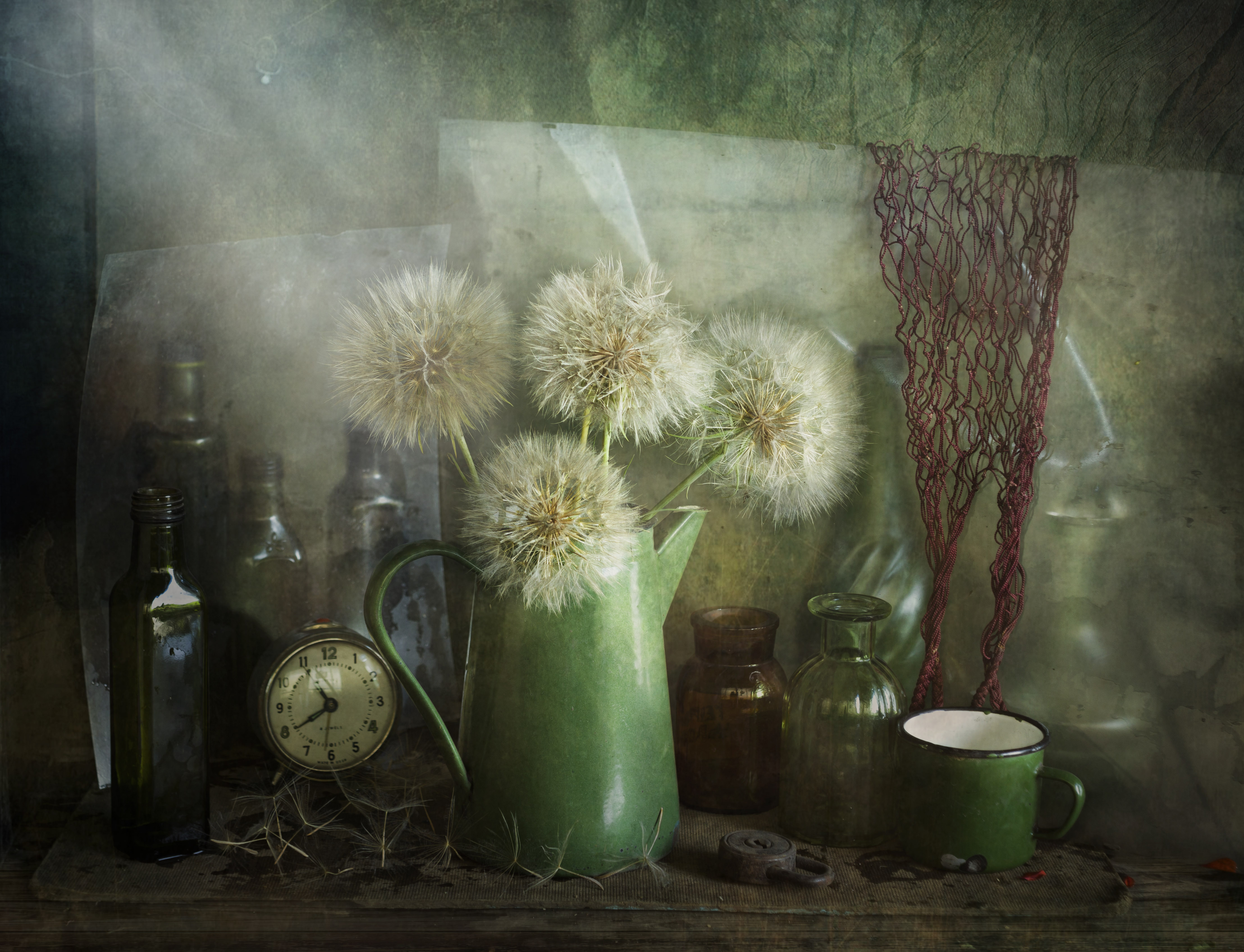 ретро, винтаж, бутылки, будильник, одуванчики, стекло,замок, авоська, Зимина Лионелла