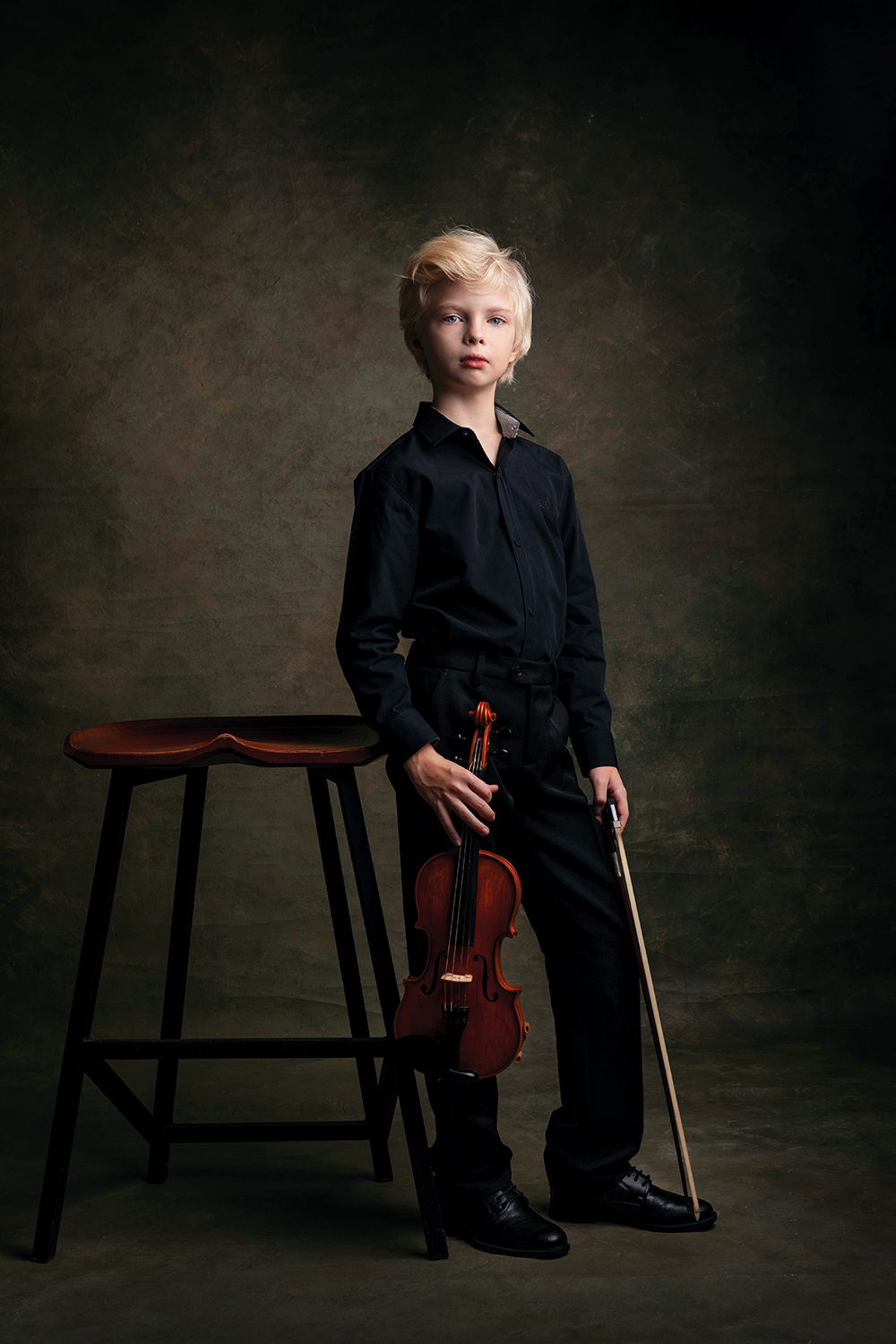 , Антон Леонов