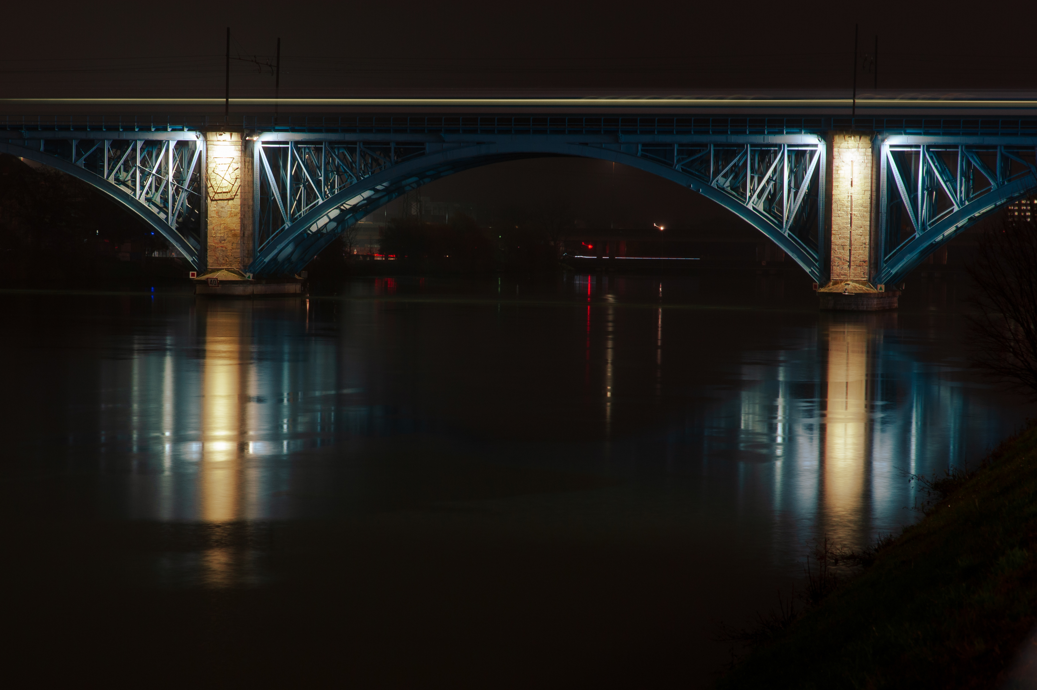 мост река ночь вода фонарь поезд, Andrei