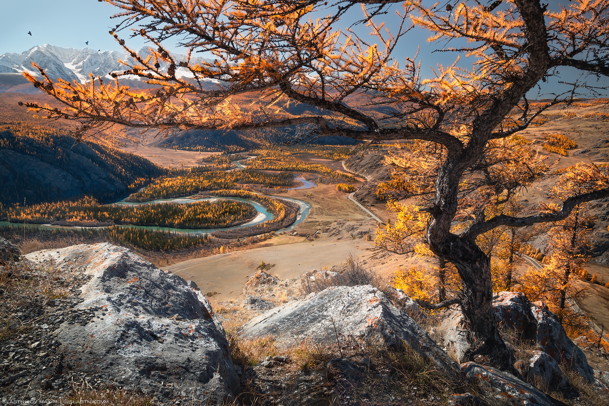 алтай, горы, река, чуя, природа, рассвет, солнце, облака, пики, снег, отражение, рябь, тишина, гладь, вода, небо, свет, линии, треккинг, путешествия, Максим Сластников