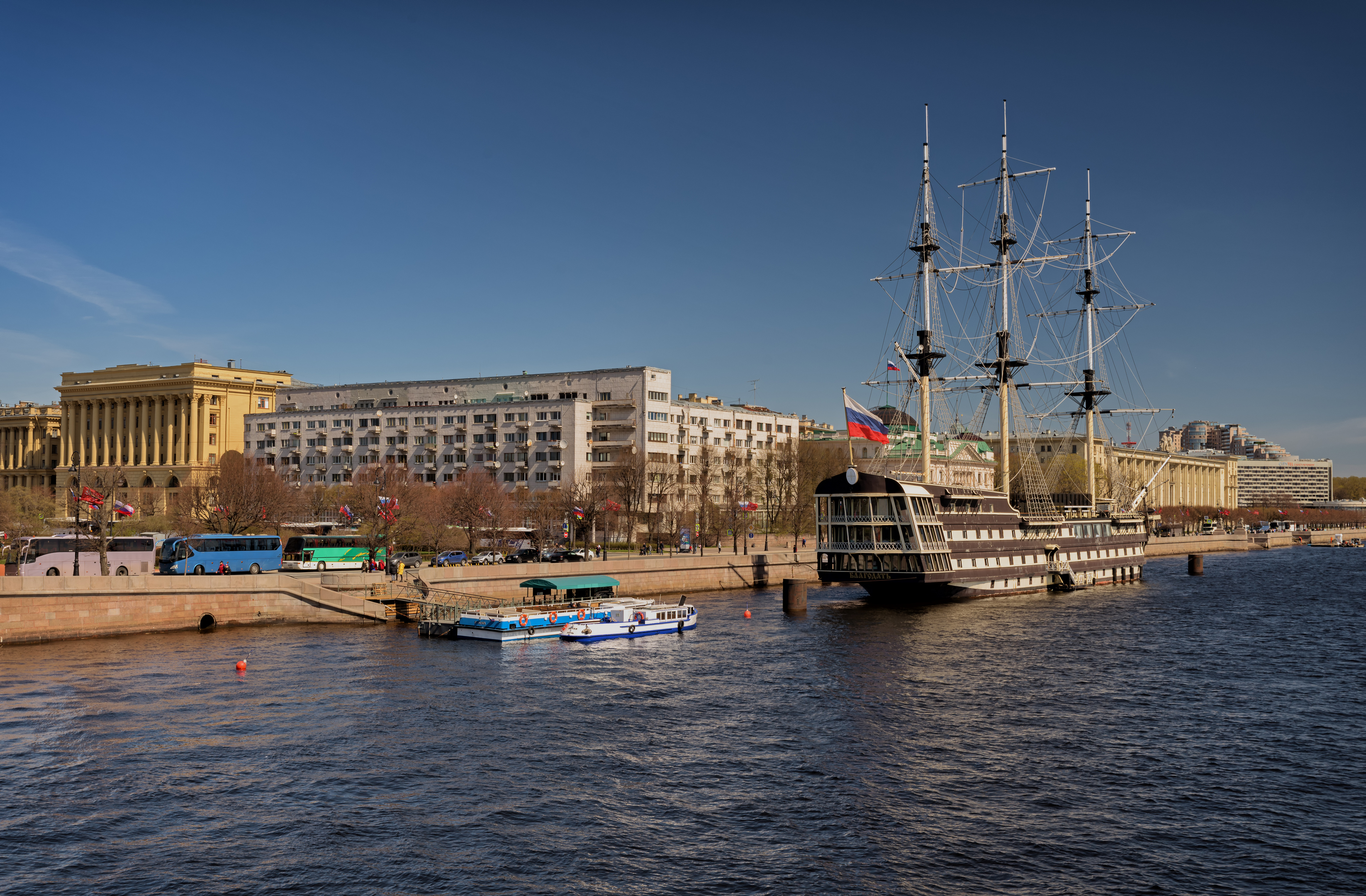 спб. петровская наб., Тихонов Дмитрий