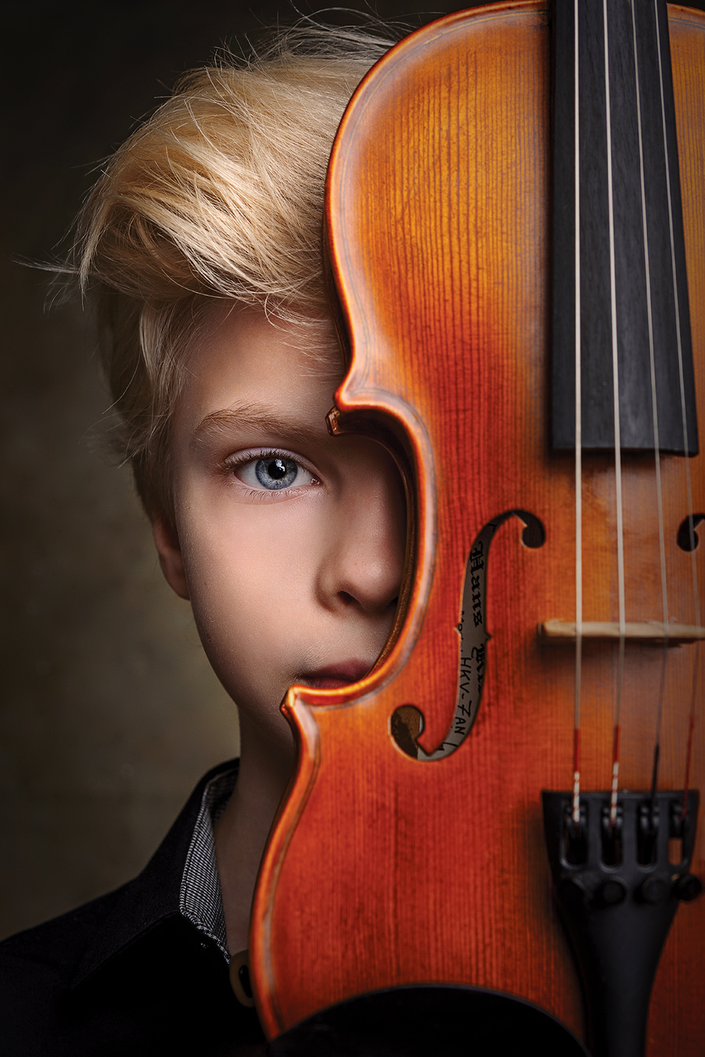 , Антон Леонов