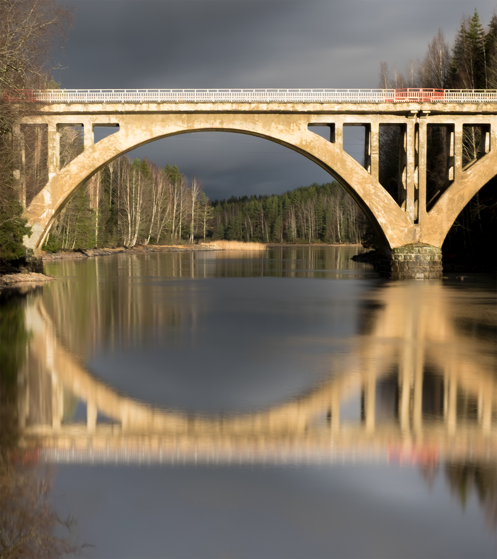 карелия, мост, отражение, осенний пейзаж, длинная выдержка, Аркадий Мотовилов