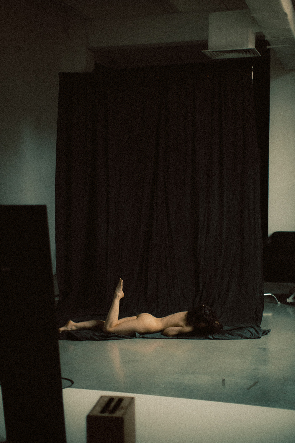 nude, art, sensual, naked, woman, model, young, sexy, sensuality, lovely, pose, studio, minimalism, fine, erotic, boudoir, yoga, intimacy, horny, intimate, video, backstage,, Дмитрий Щекочихин