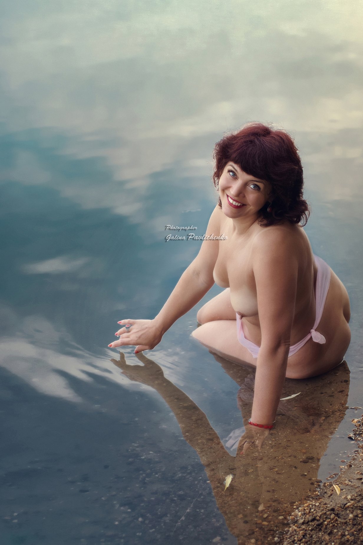 Очаровательная купальщица с торчащими сосками. (20 фото) » Фаномания - эротика и приколы