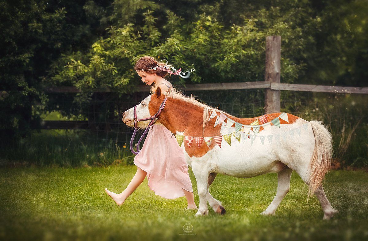 girl, horse, Alëna Romanovskaya