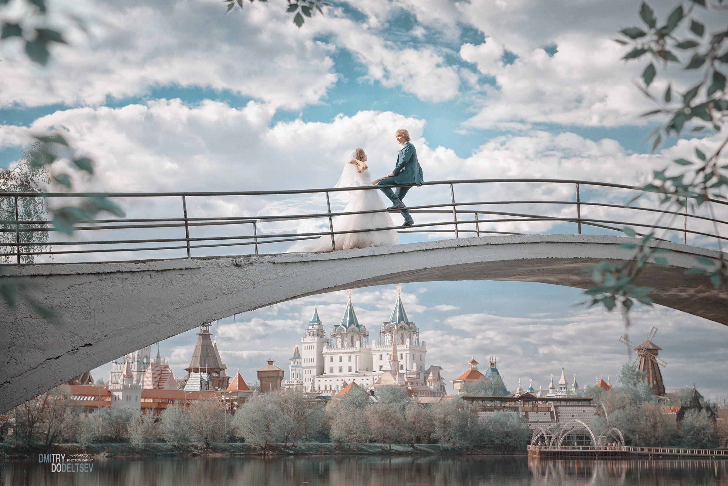 свадьба, жених, невеста, мост, мостик, кремль, измайлово, река, пруд, вода, Дмитрий Додельцев