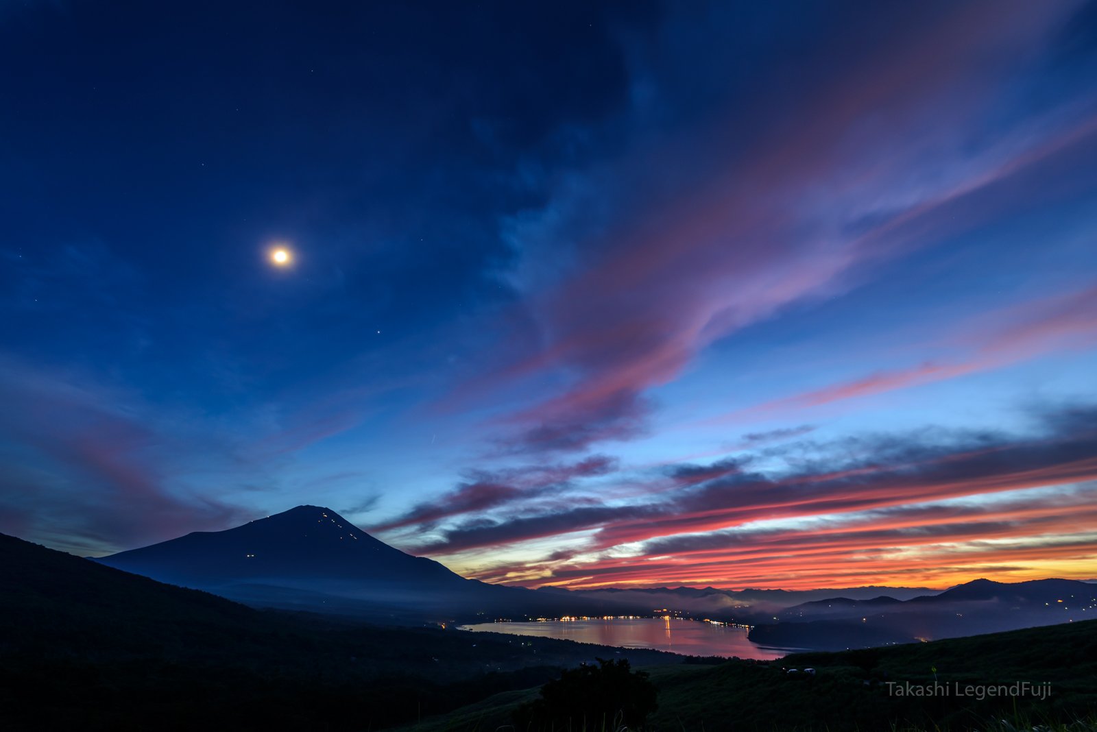Fuji,mountain,Japan,cloud,sunset,night,red,blue,lake,moon,luna,, Takashi
