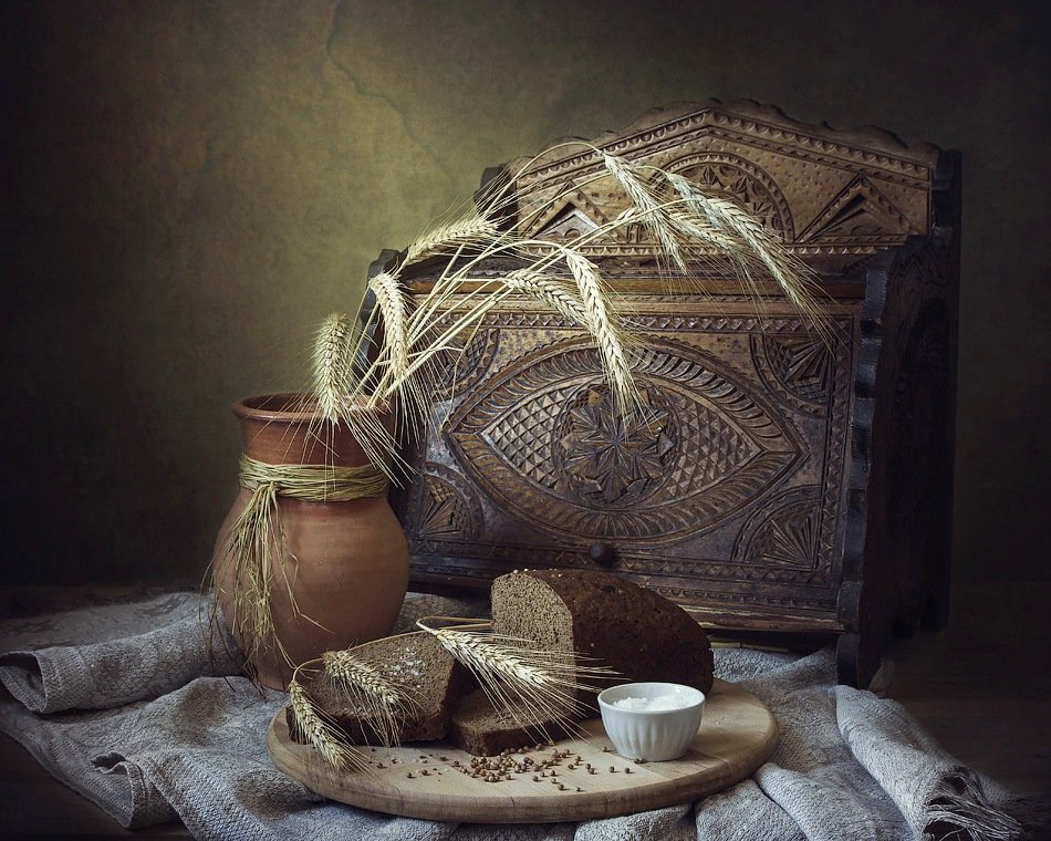 натюрморт, хлеб, соль, ржаные колосья, хлебница, Ирина Приходько
