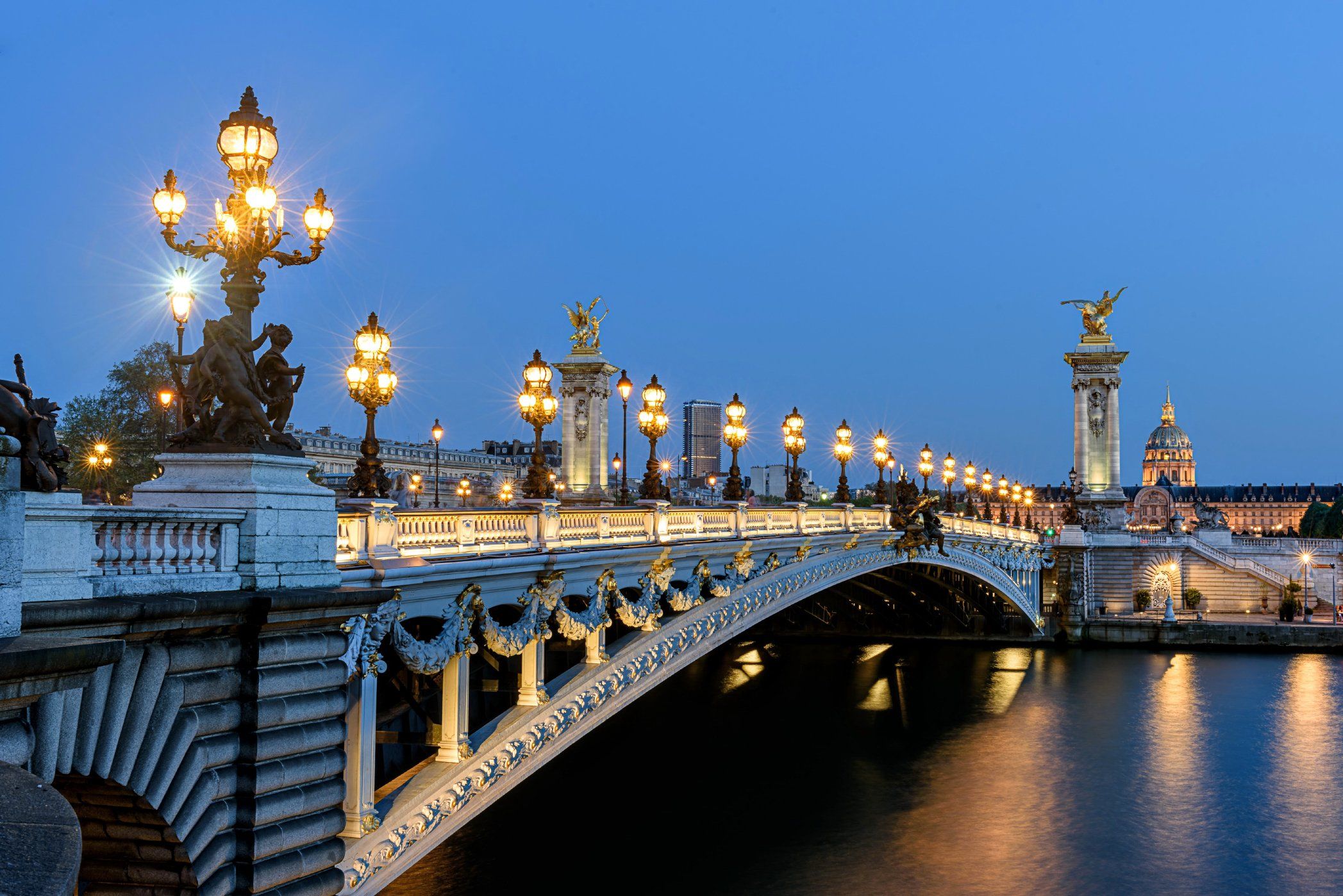 Русский мост в париже