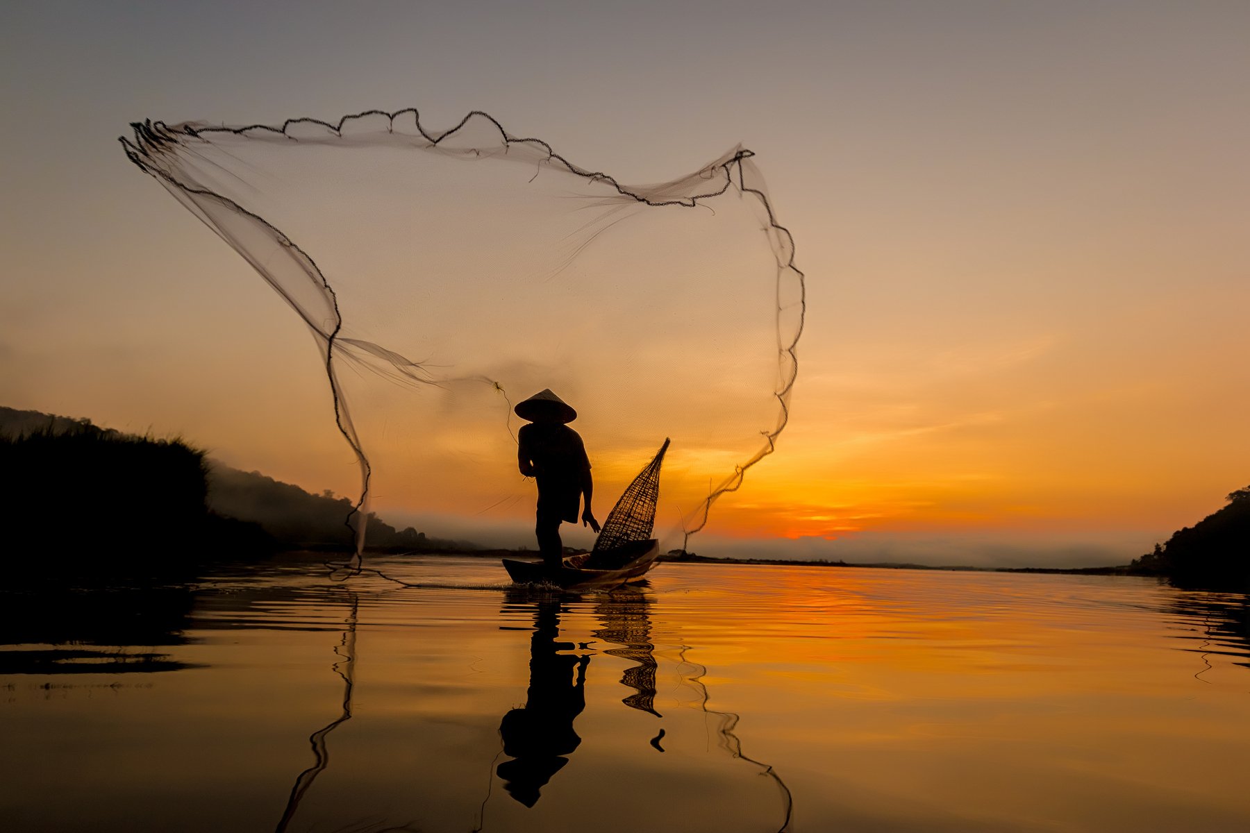 fisherman; thailand; le; net; burma; tropical; river; travel; sunrise; province; myanmar; lake; poor; balance; traditional; bangkok; asia; poverty; mirror; kayak; reflection; tradition; blue; laos; sunset; sap; weed; boat; tourism; ripple; tonle; water; n, Visoot Uthairam