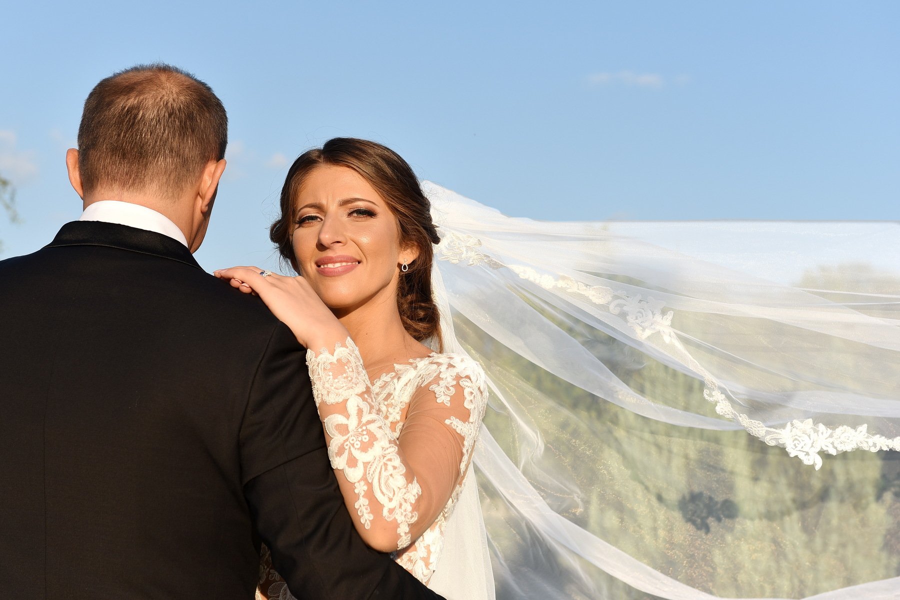 groom, bride, married, nature, sky,, Sorin Lazar Photography
