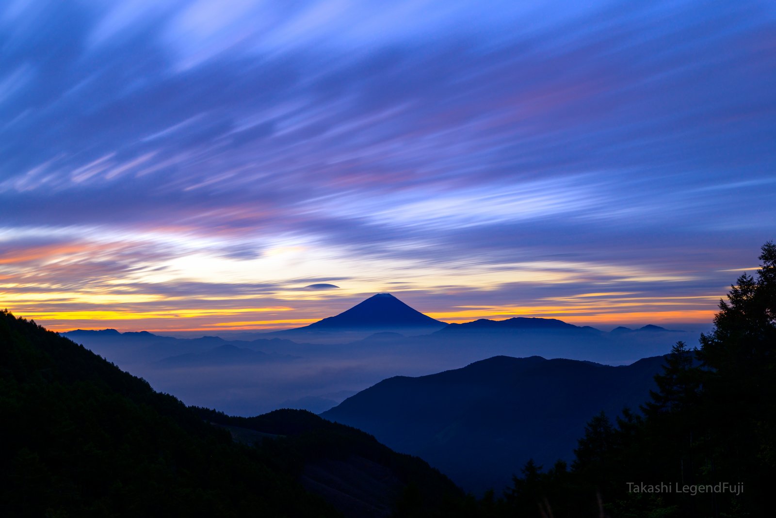 Fuji,mountain,Japan,red,blue,sky,cloud,morning glow,, Takashi