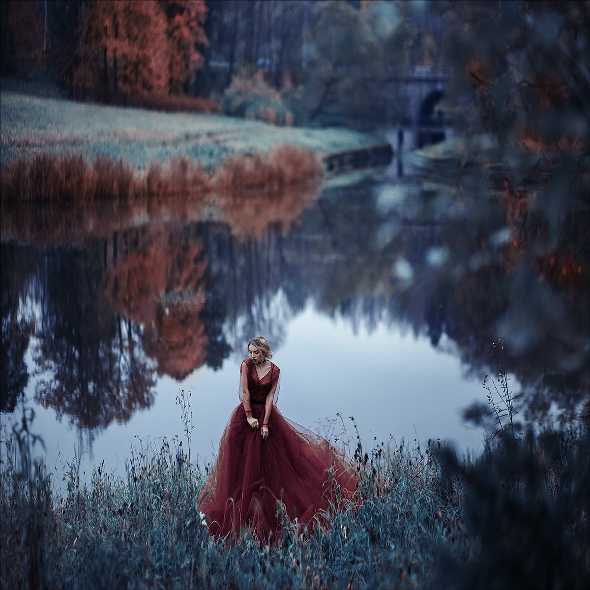 девушка осень платье река красота портрет, Алина Троева