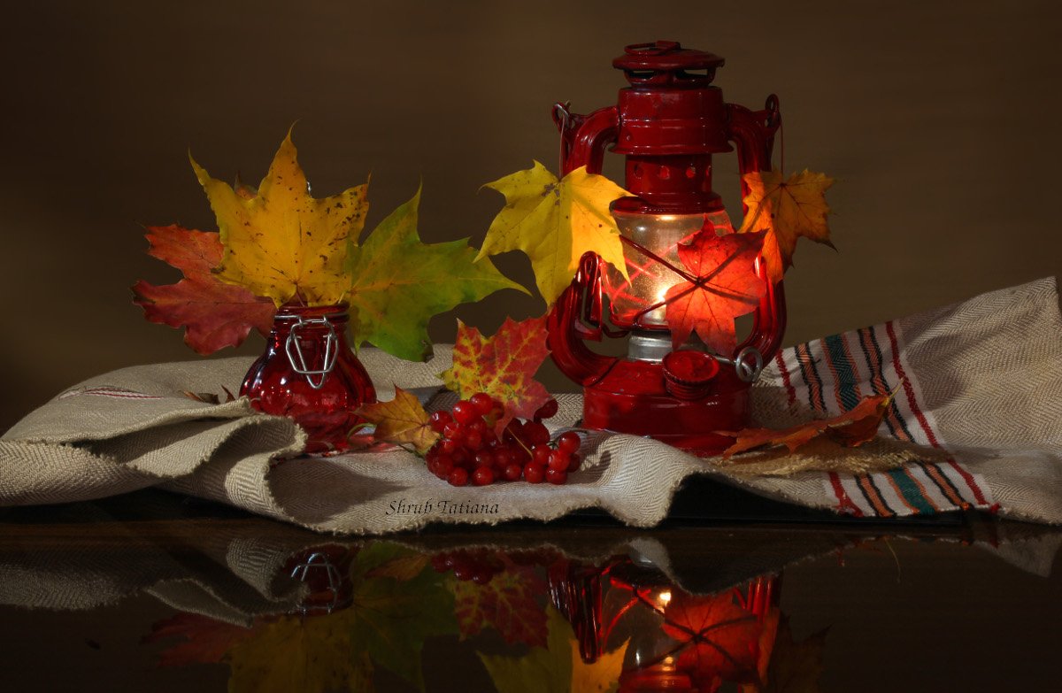 натюрморт, фонарь, лампа, листья, осень, Шруб (Беляева) Татьяна