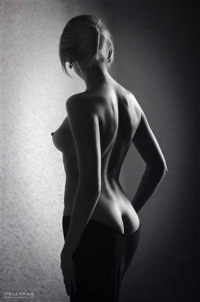 ню, девушка, скульптура тела, открытая спина, ч.б., Елена Каспарович
