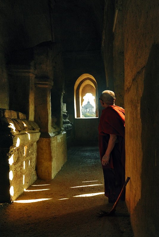 бирма,баган,монах,пагода,храм, fotomafia