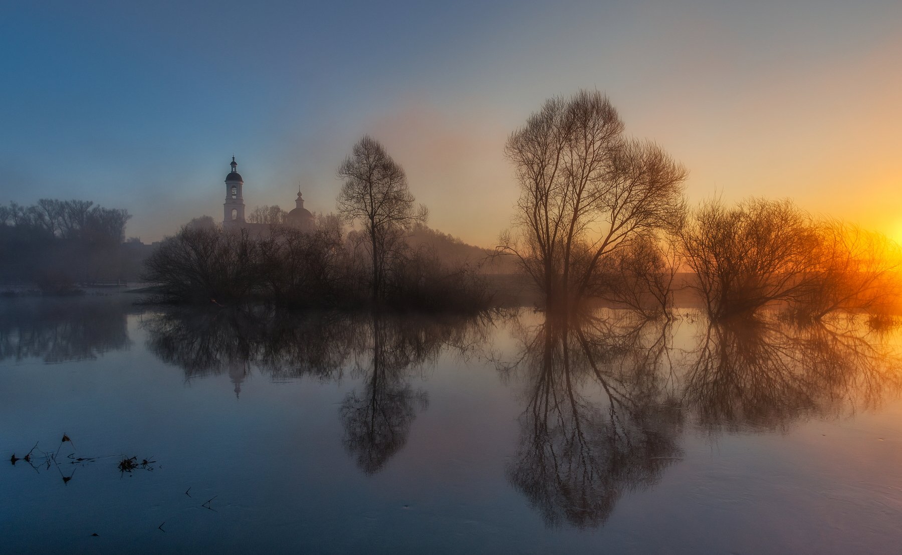 Россия пейзаж церковь церквушки отражения весна разлив вода рассвет восход природа путешествия Филипповское Владимирская область, Сергей Давыдов