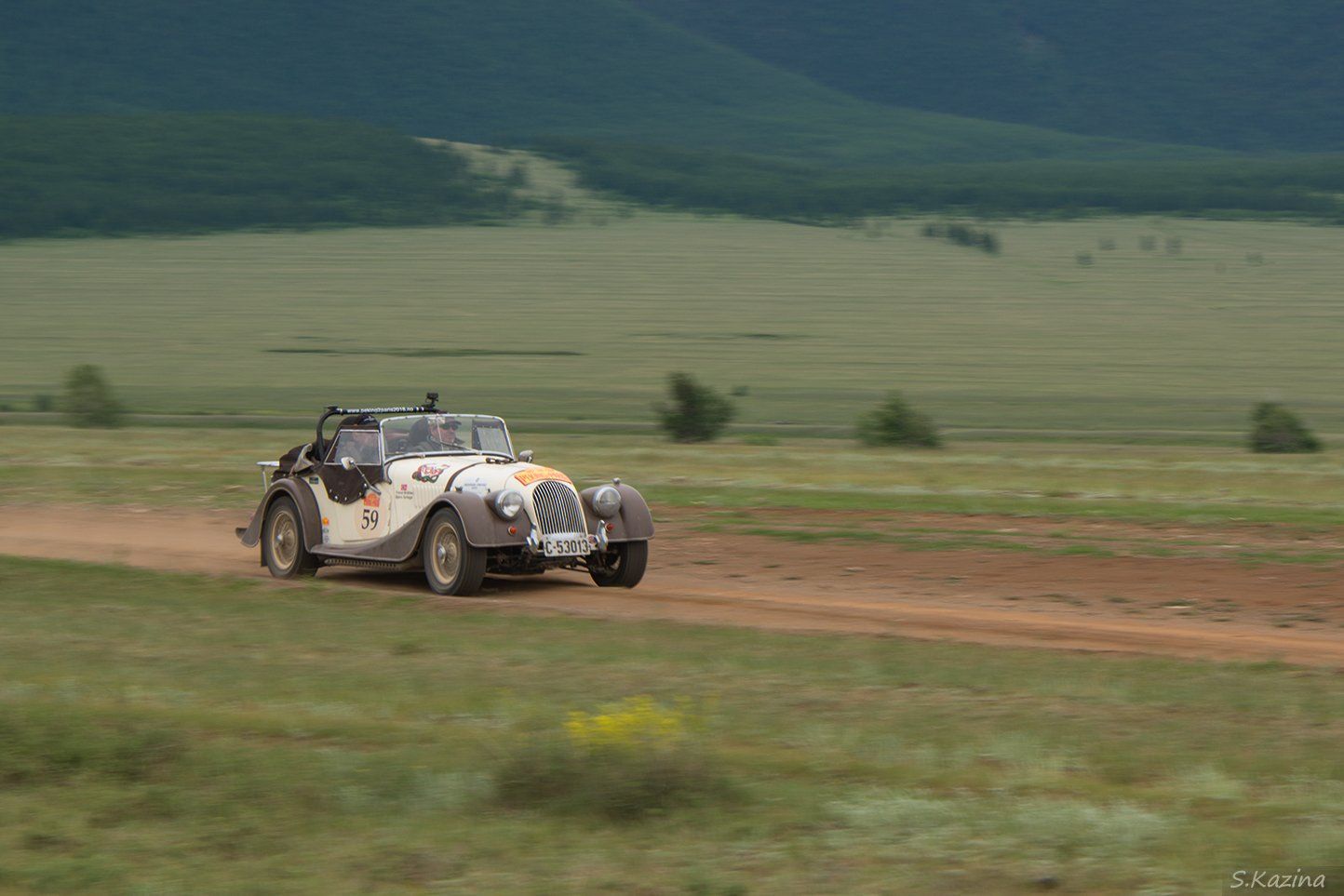 Retro-rally, Paris-Peking 2016, Republic Altai,  Paris-Peking, Altai, Retro-rally 2016, ретро-ралли 2016, париж-пекин, машины, авто, автомобили, Алтай, Горный Алтай, горы, Светлана Казина