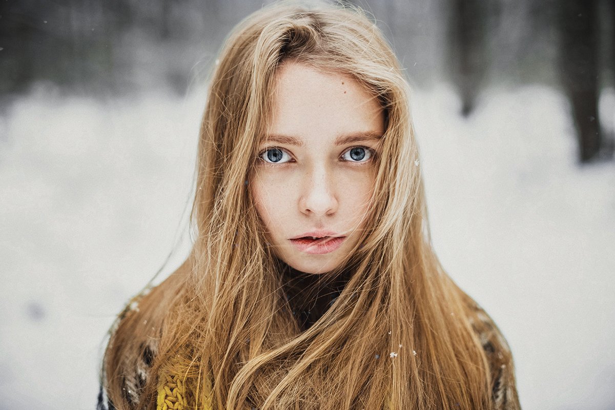девушка портрет зима глаза волосы арт веснушки, Комарова Настя