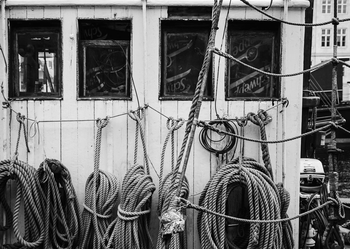 rope,boat,ship,city,sea,copenhagen,black and white,, Алексей Гусев